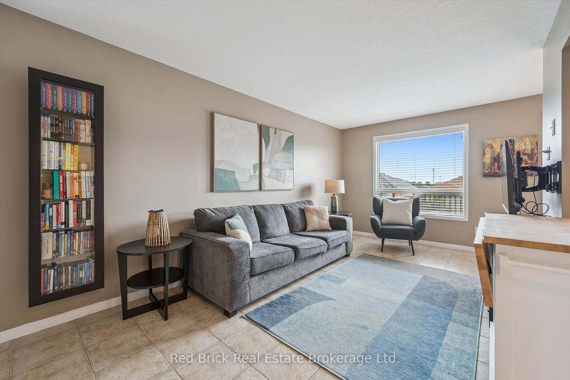 Photo 8 of 17 Davison Dr, Guelph, Grange Road — HOMEH