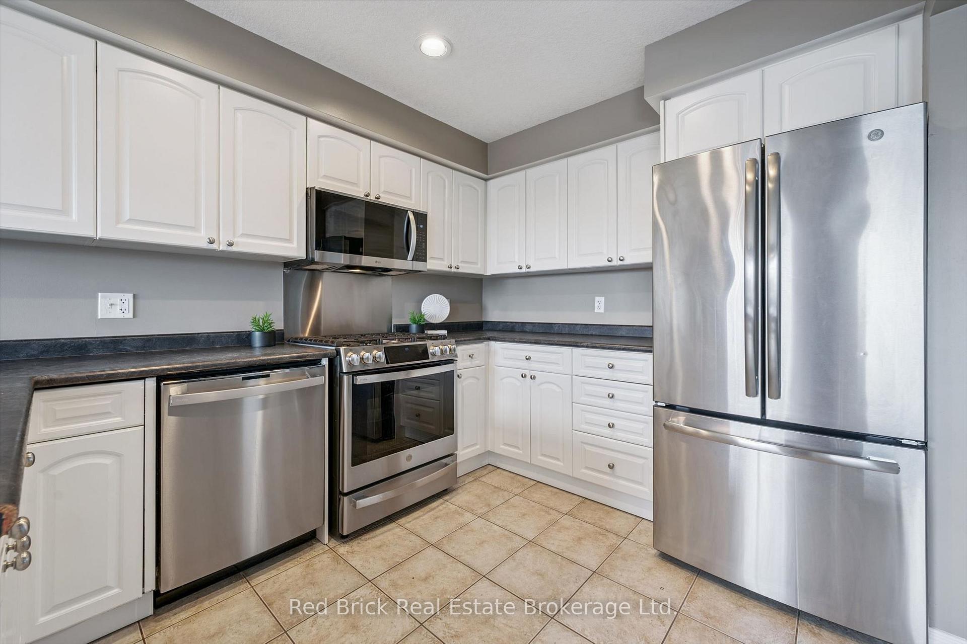 Photo 11 of 17 Davison Dr, Guelph, Grange Road — HOMEH