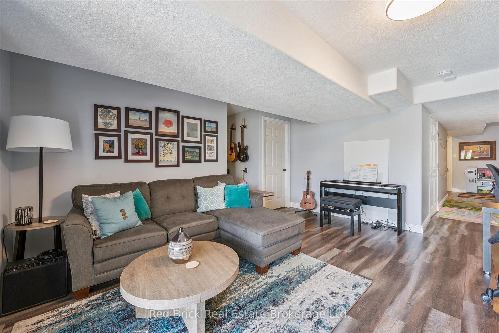 Photo 28 of 17 Davison Dr, Guelph, Grange Road — HOMEH
