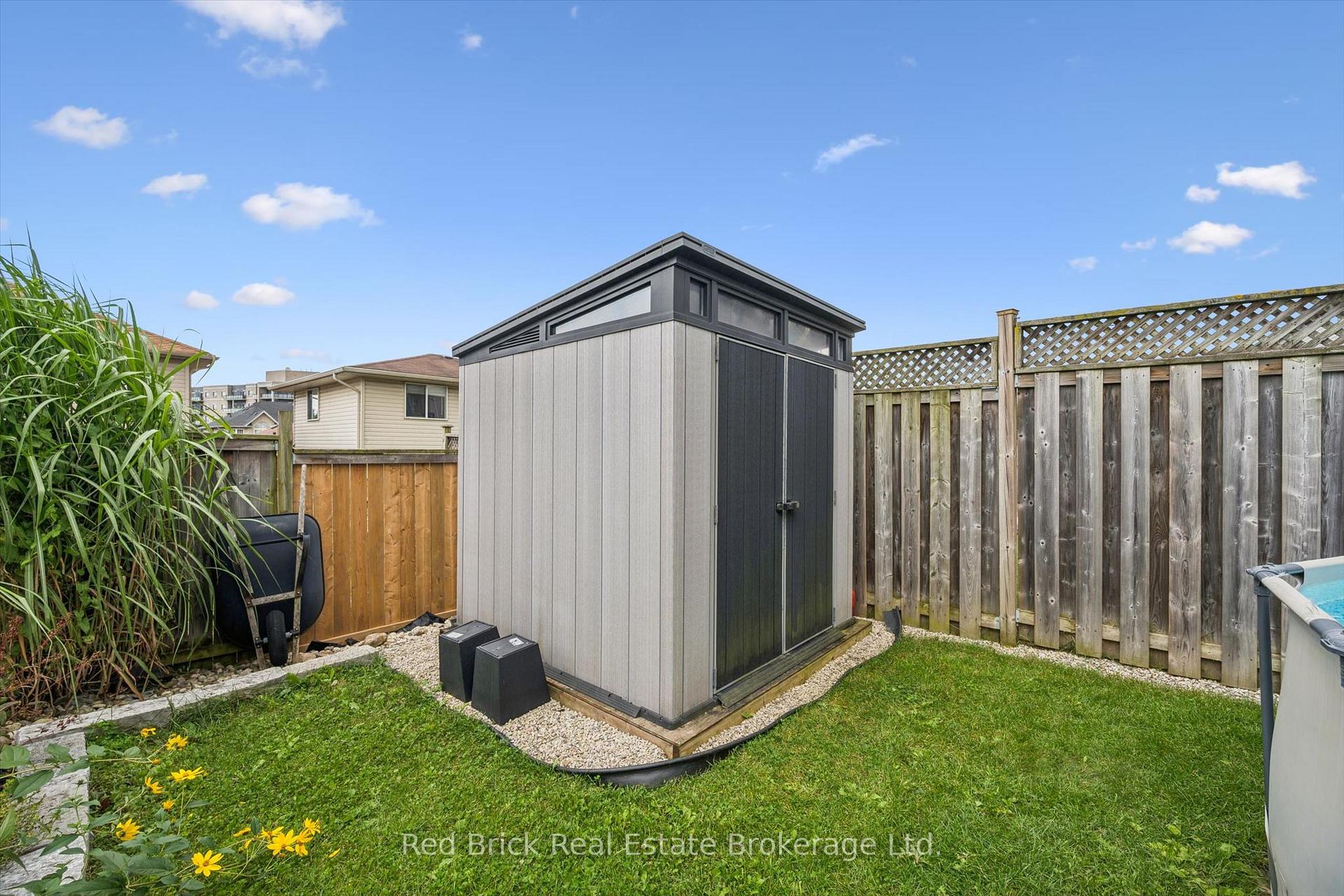 Photo 38 of 17 Davison Dr, Guelph, Grange Road — HOMEH