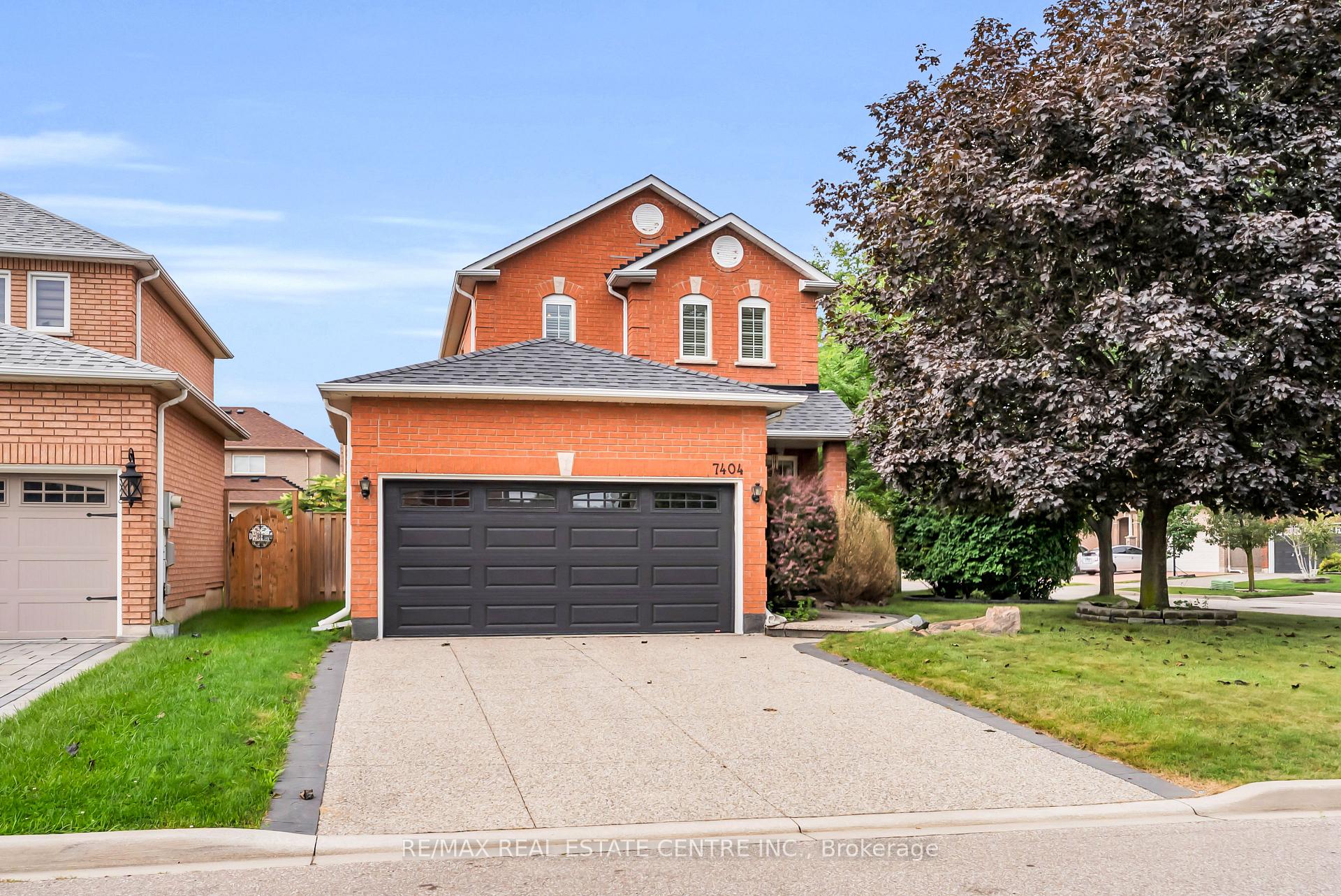 Front of 7404 Davemark Court