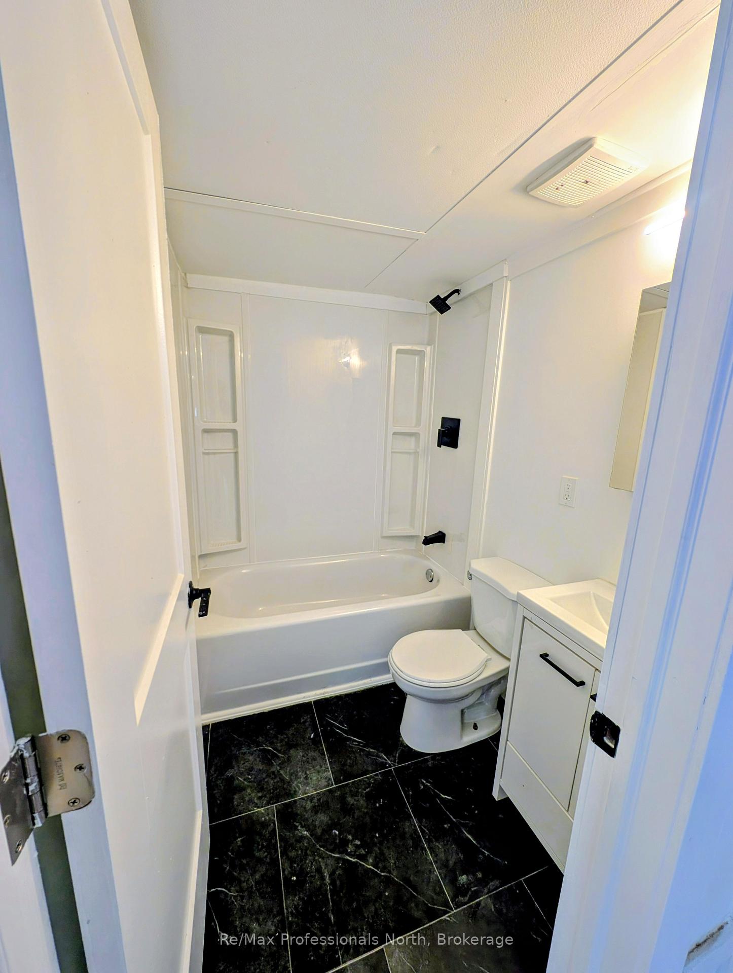 Photo 9 of Unit 36, 1007 Racoon Road, Gravenhurst, Morrison — HOMEH