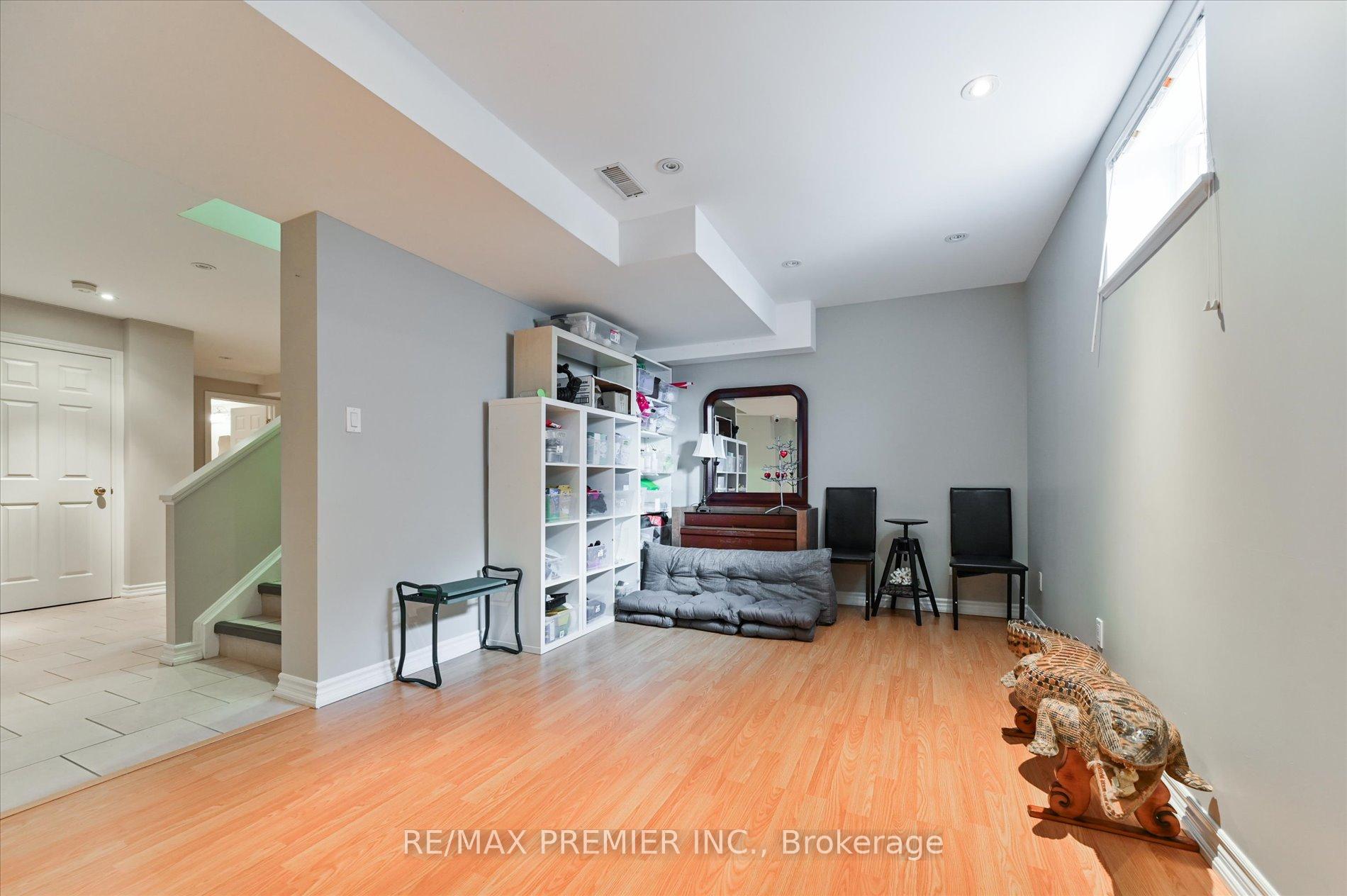 Photo 16 of 581 Wycliffe Avenue, Vaughan, Islington Woods — HOMEH
