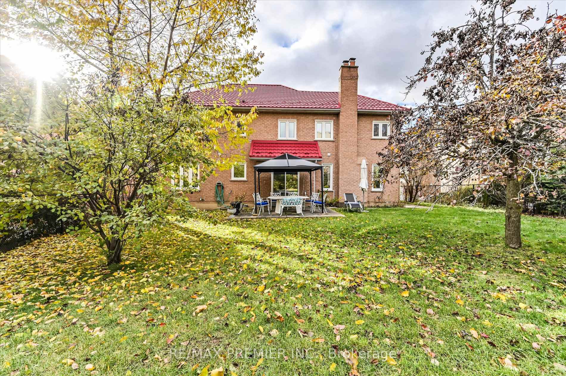 Photo 22 of 581 Wycliffe Avenue, Vaughan, Islington Woods — HOMEH