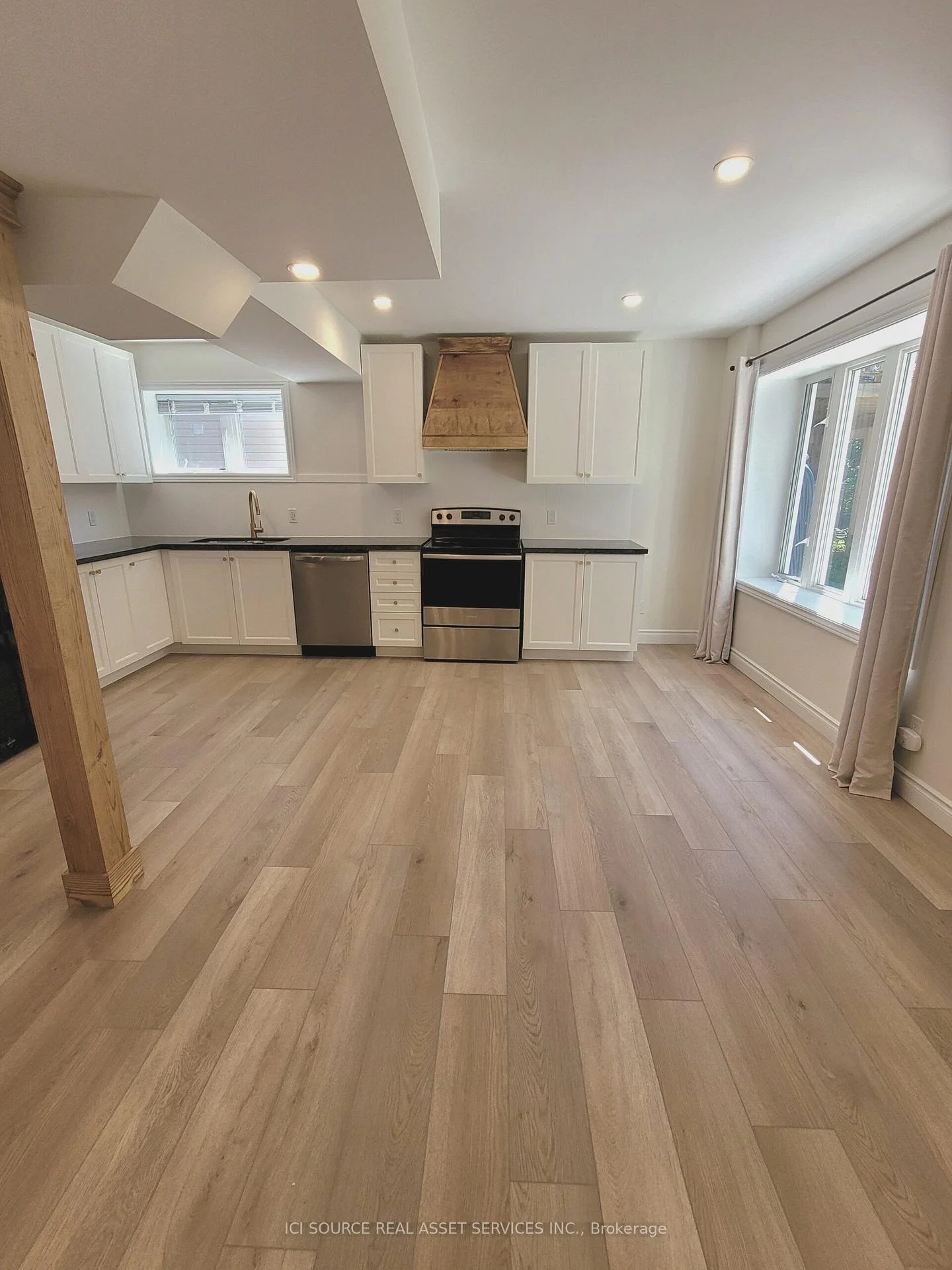 Photo 4 of Unit Lower, 66 White Sands Way, Wasaga Beach — HOMEH