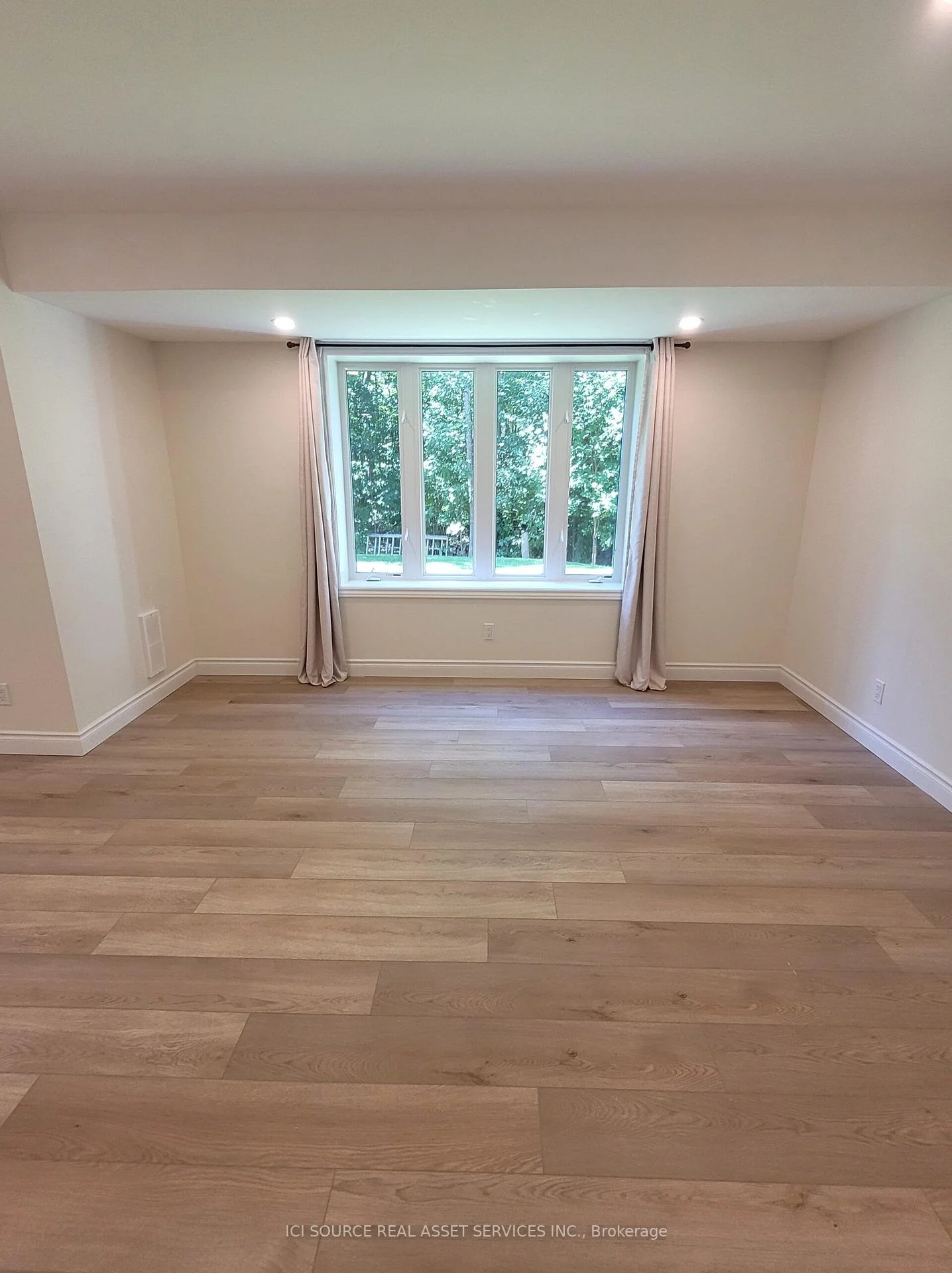 Photo 10 of Unit Lower, 66 White Sands Way, Wasaga Beach — HOMEH