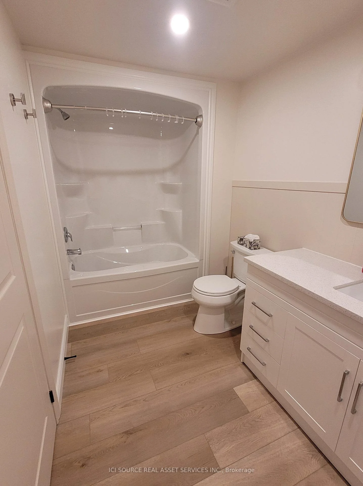 Photo 22 of Unit Lower, 66 White Sands Way, Wasaga Beach — HOMEH