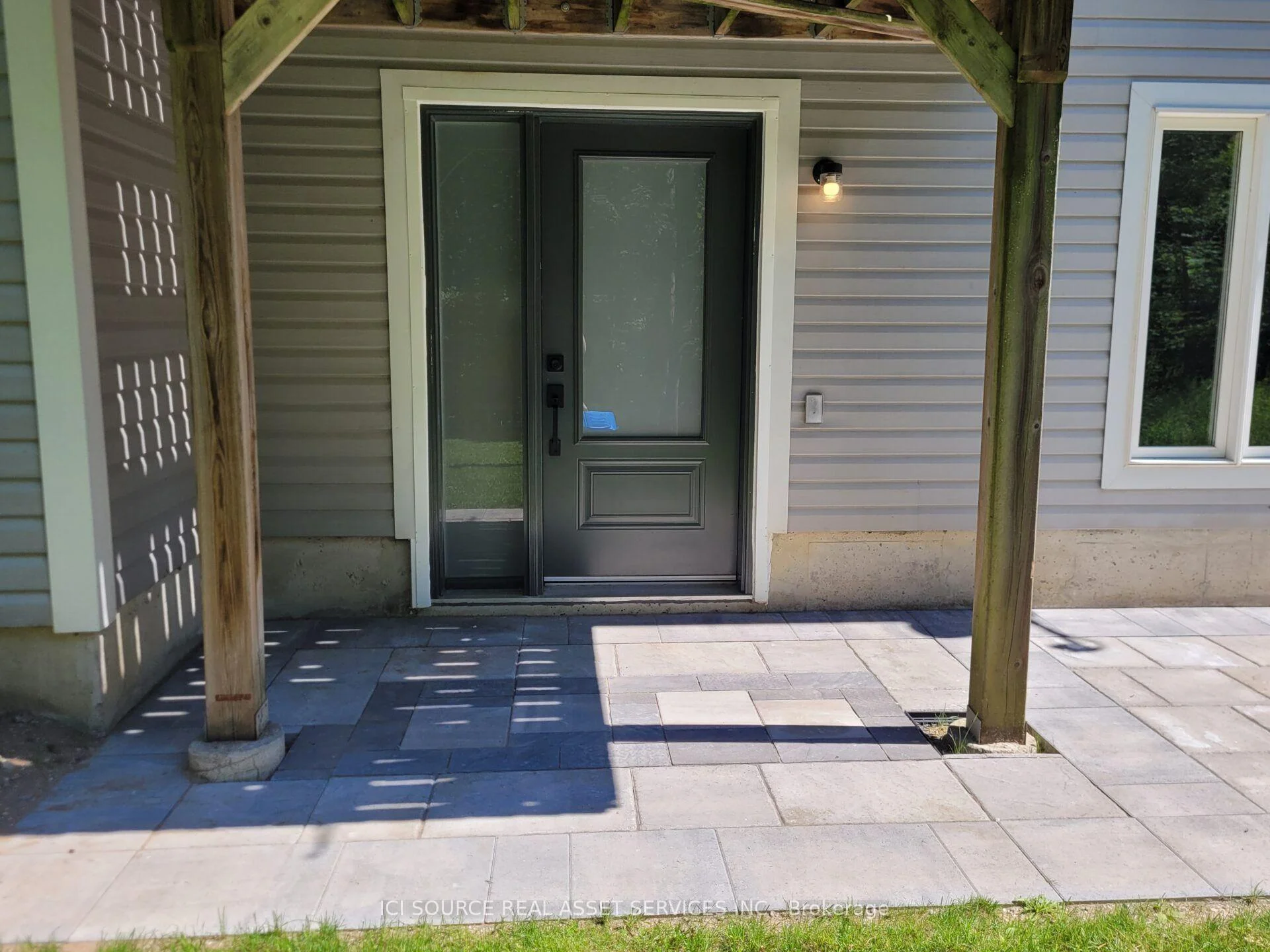 Photo 33 of Unit Lower, 66 White Sands Way, Wasaga Beach — HOMEH