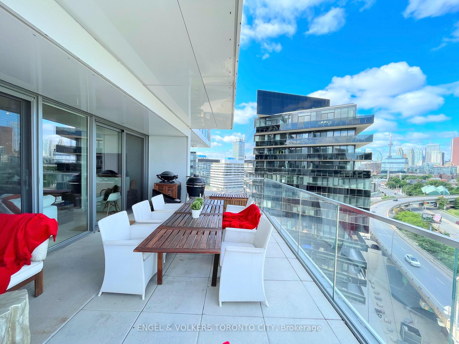 Photo 5 of Unit 1004, 170 Bayview Avenue, Toronto, Waterfront Communities — HOMEH
