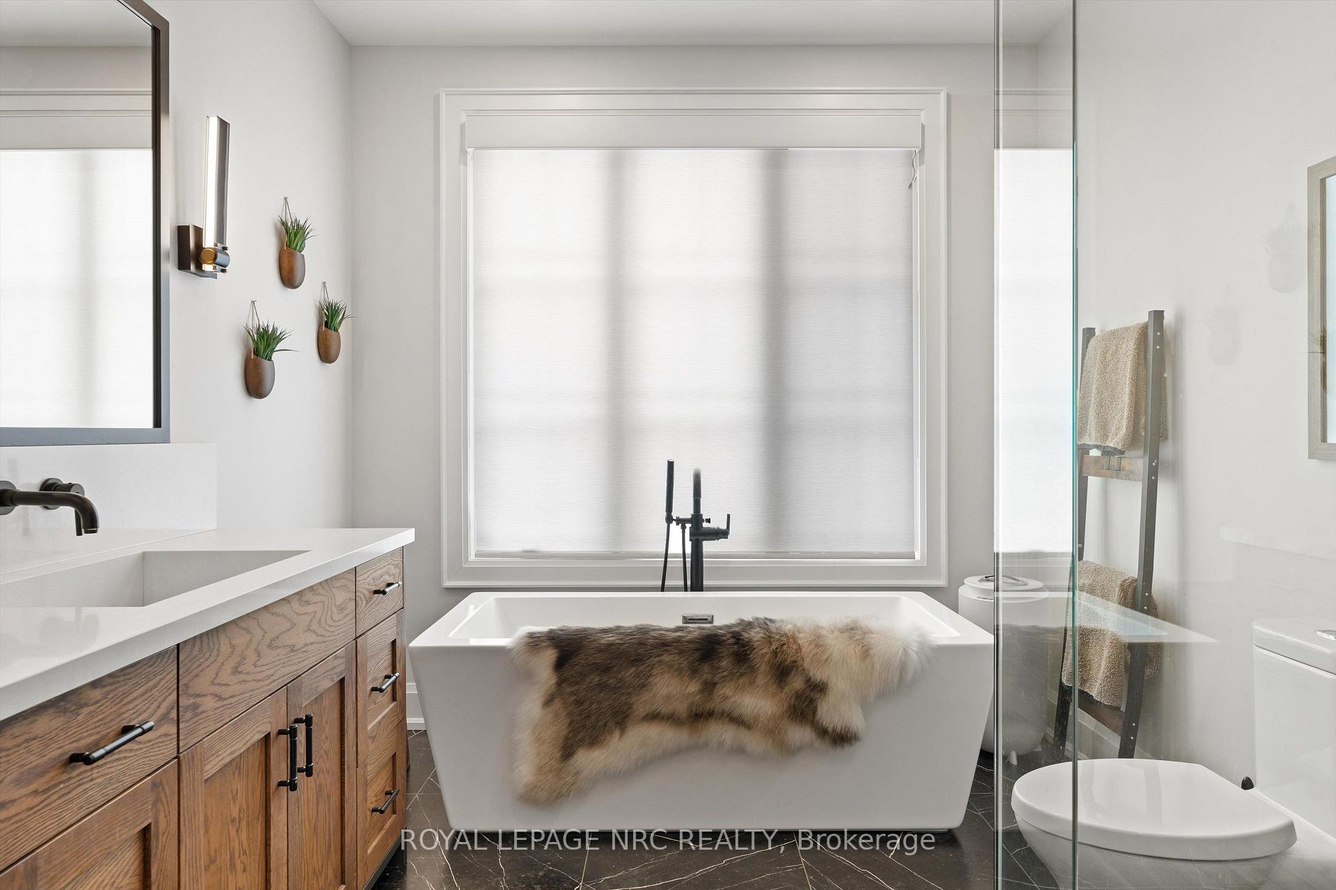 Photo 42 of 1 Briarfield Crescent, St. Catharines, Glendale/Glenridge — HOMEH