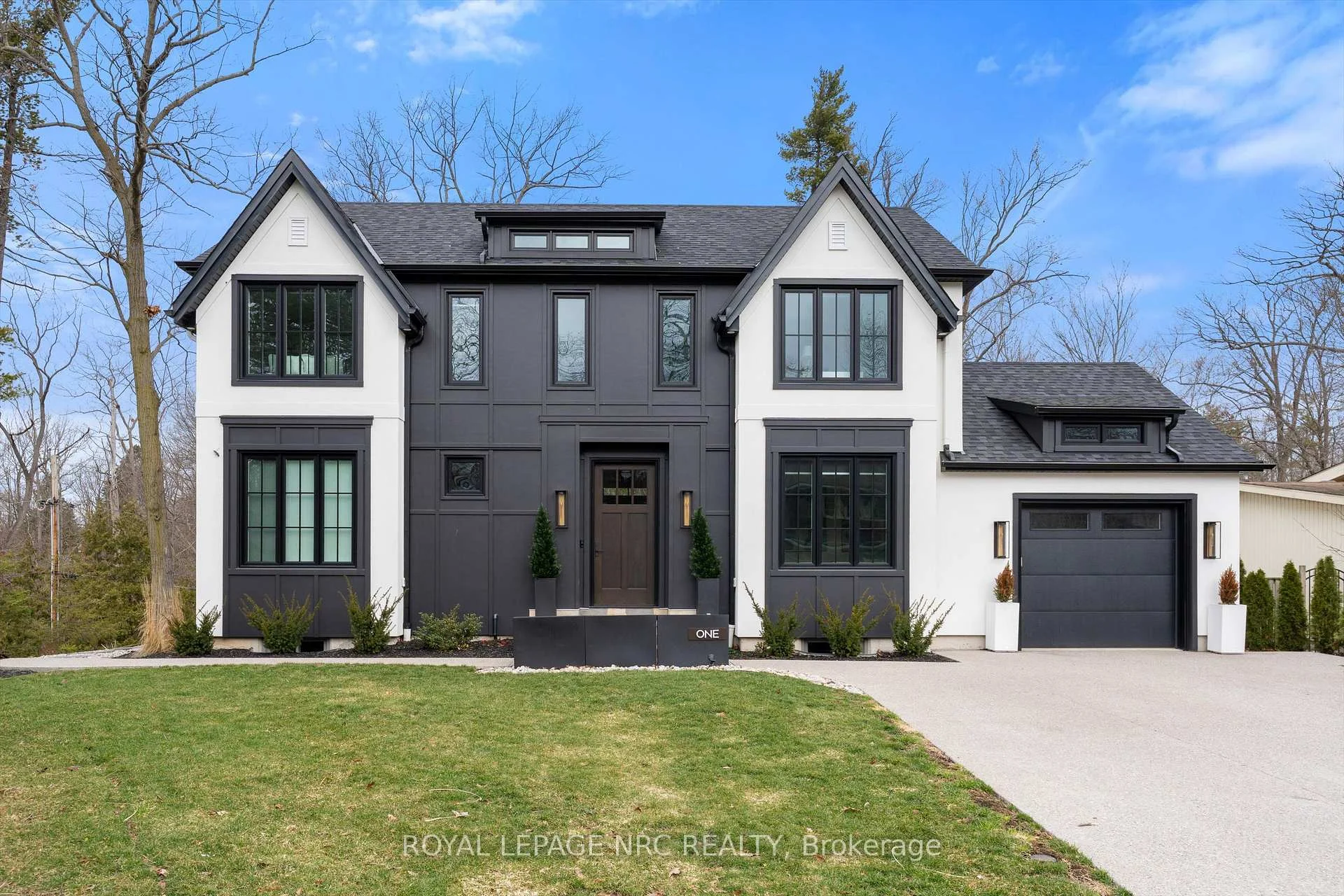 Photo 3 of 1 Briarfield Crescent, St. Catharines, Glendale/Glenridge — HOMEH