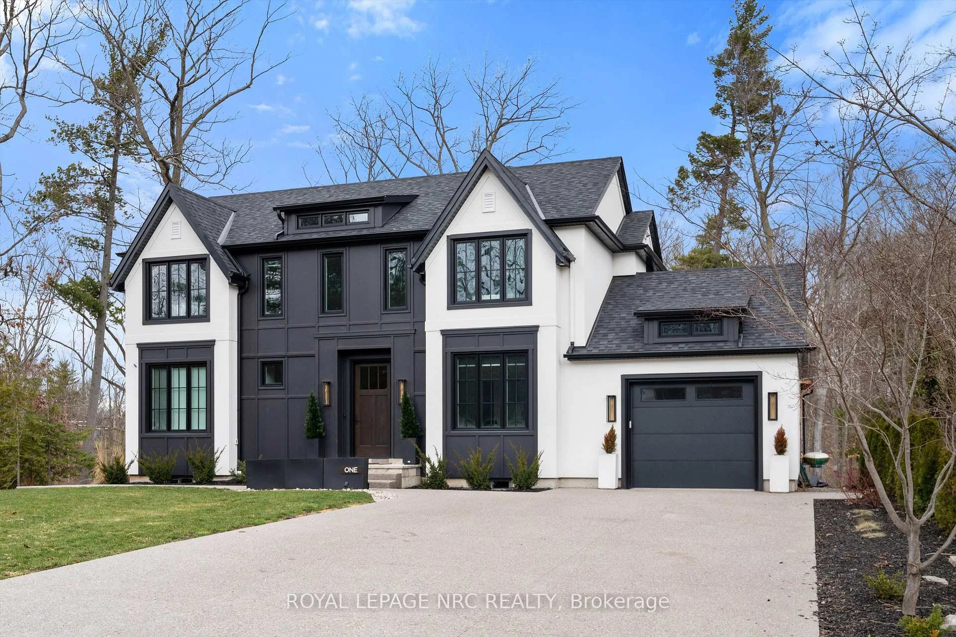 Photo 4 of 1 Briarfield Crescent, St. Catharines, Glendale/Glenridge — HOMEH