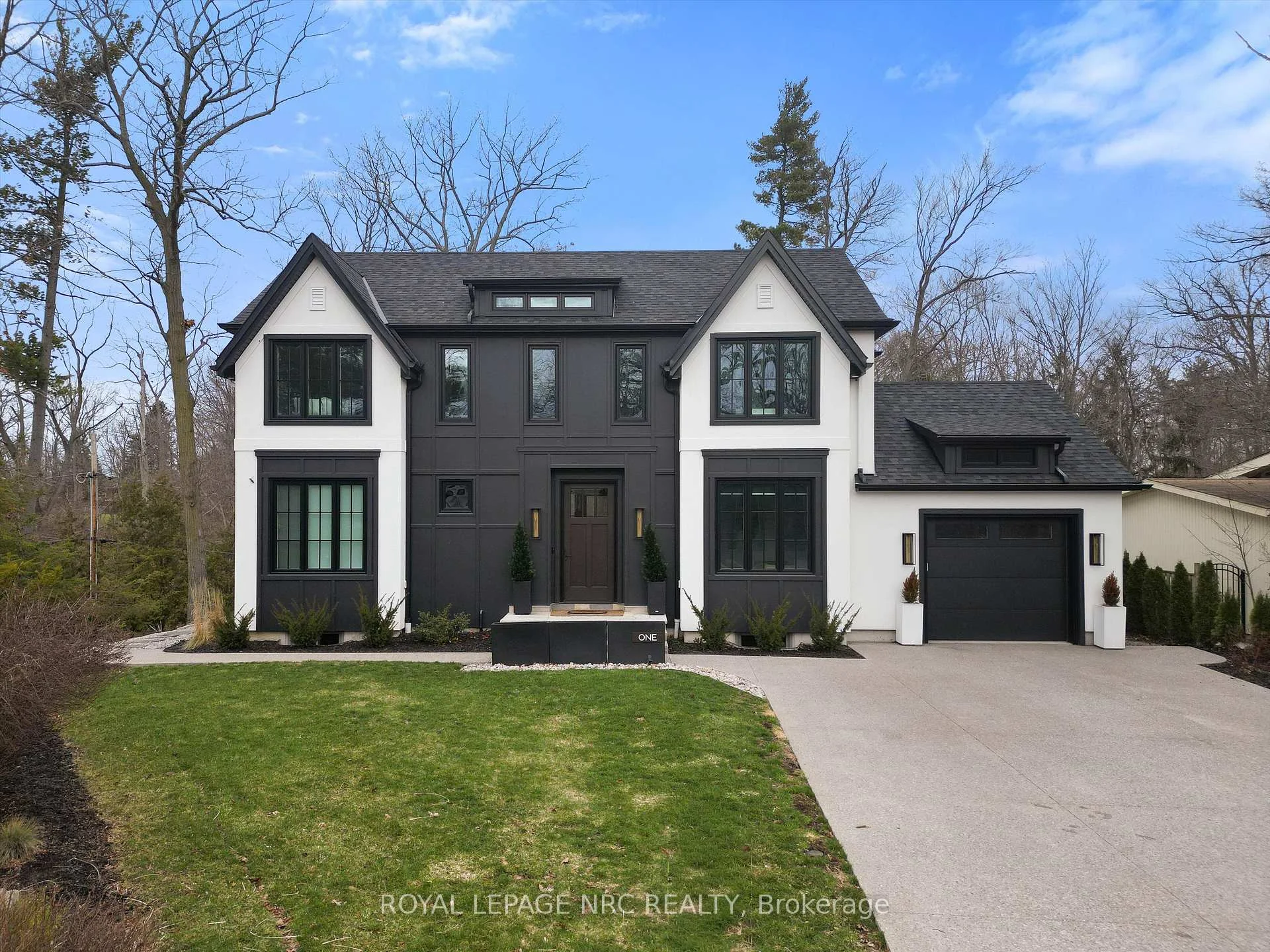 Photo 5 of 1 Briarfield Crescent, St. Catharines, Glendale/Glenridge — HOMEH