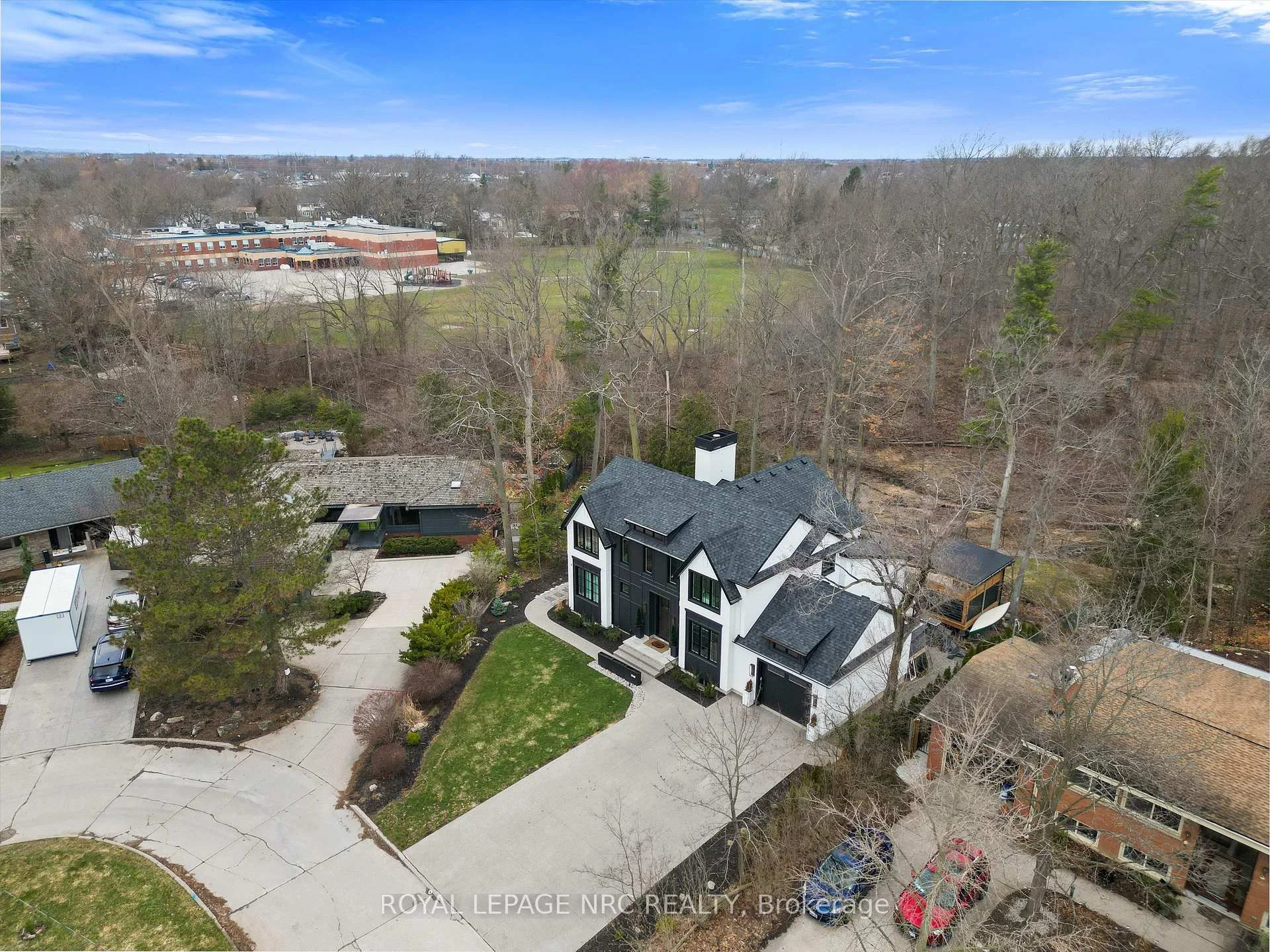 Photo 7 of 1 Briarfield Crescent, St. Catharines, Glendale/Glenridge — HOMEH
