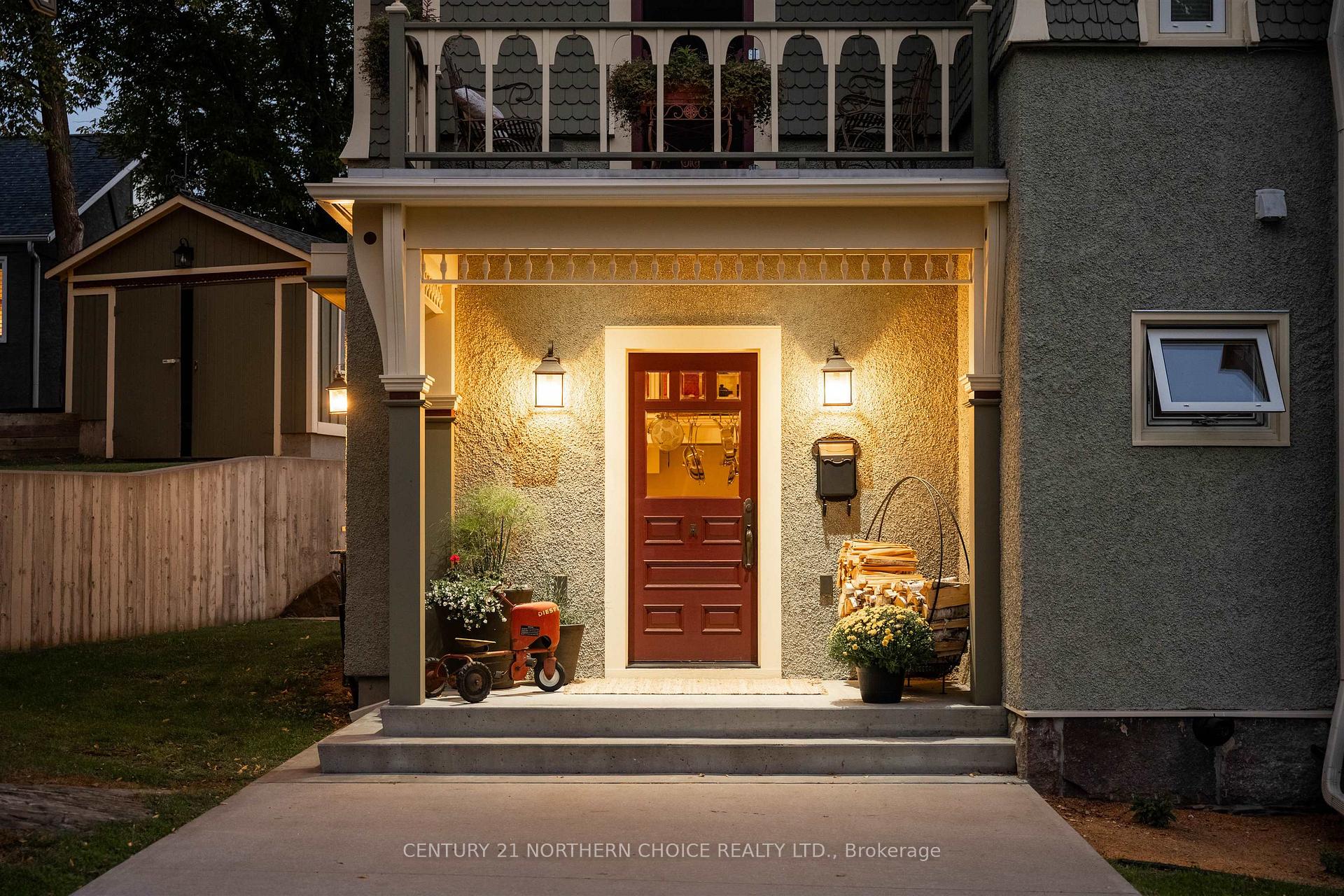 Photo 3 of 108 Ottawa Street, Kenora, Keewatin — HOMEH