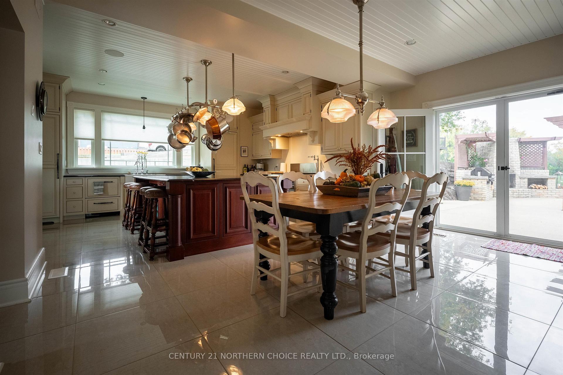 Photo 8 of 108 Ottawa Street, Kenora, Keewatin — HOMEH