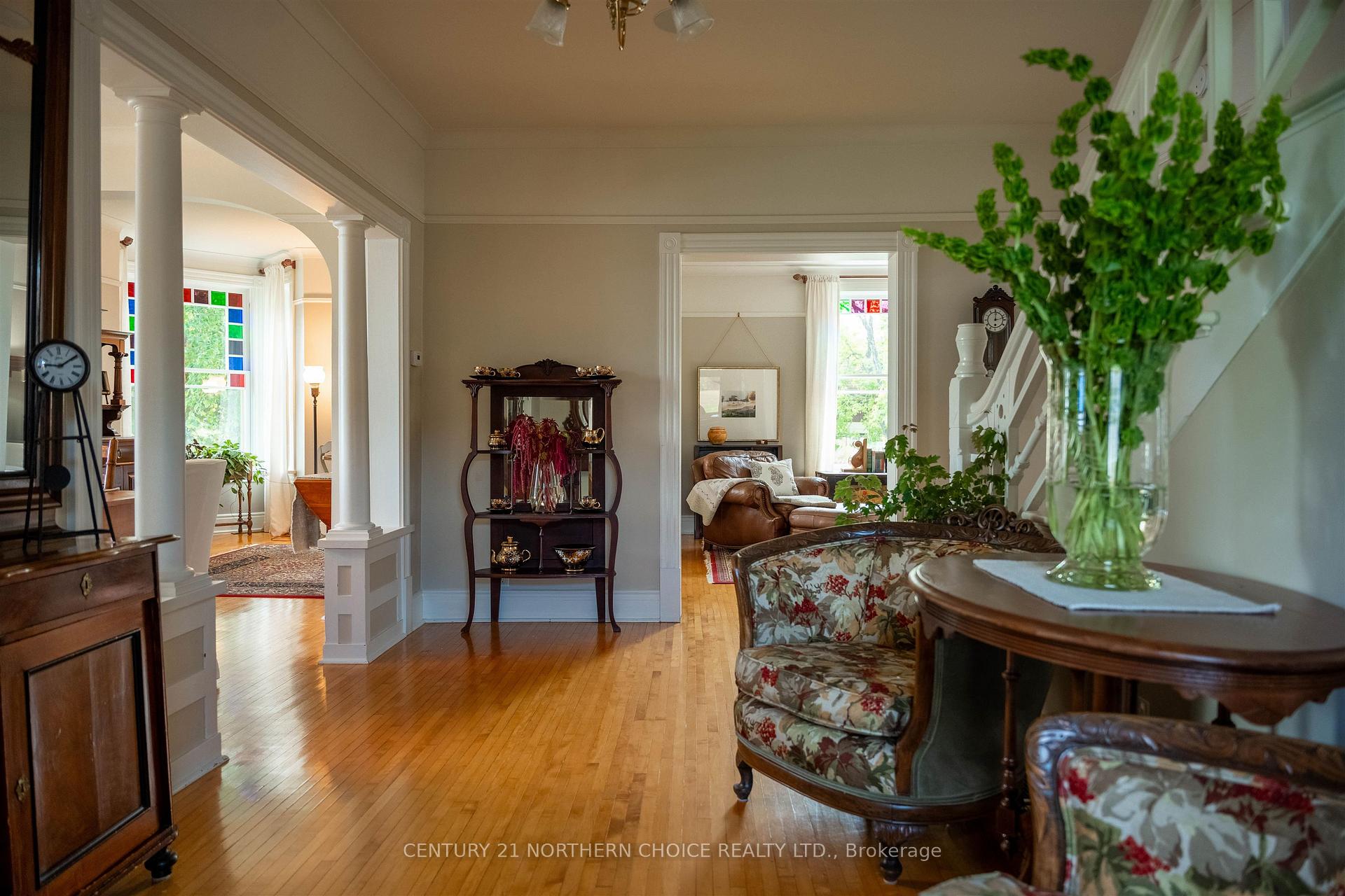 Photo 10 of 108 Ottawa Street, Kenora, Keewatin — HOMEH