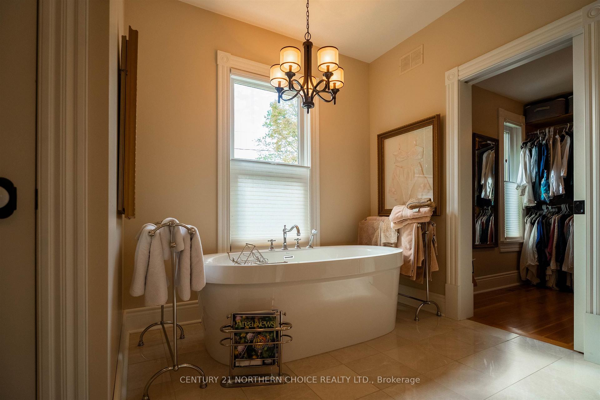 Photo 16 of 108 Ottawa Street, Kenora, Keewatin — HOMEH