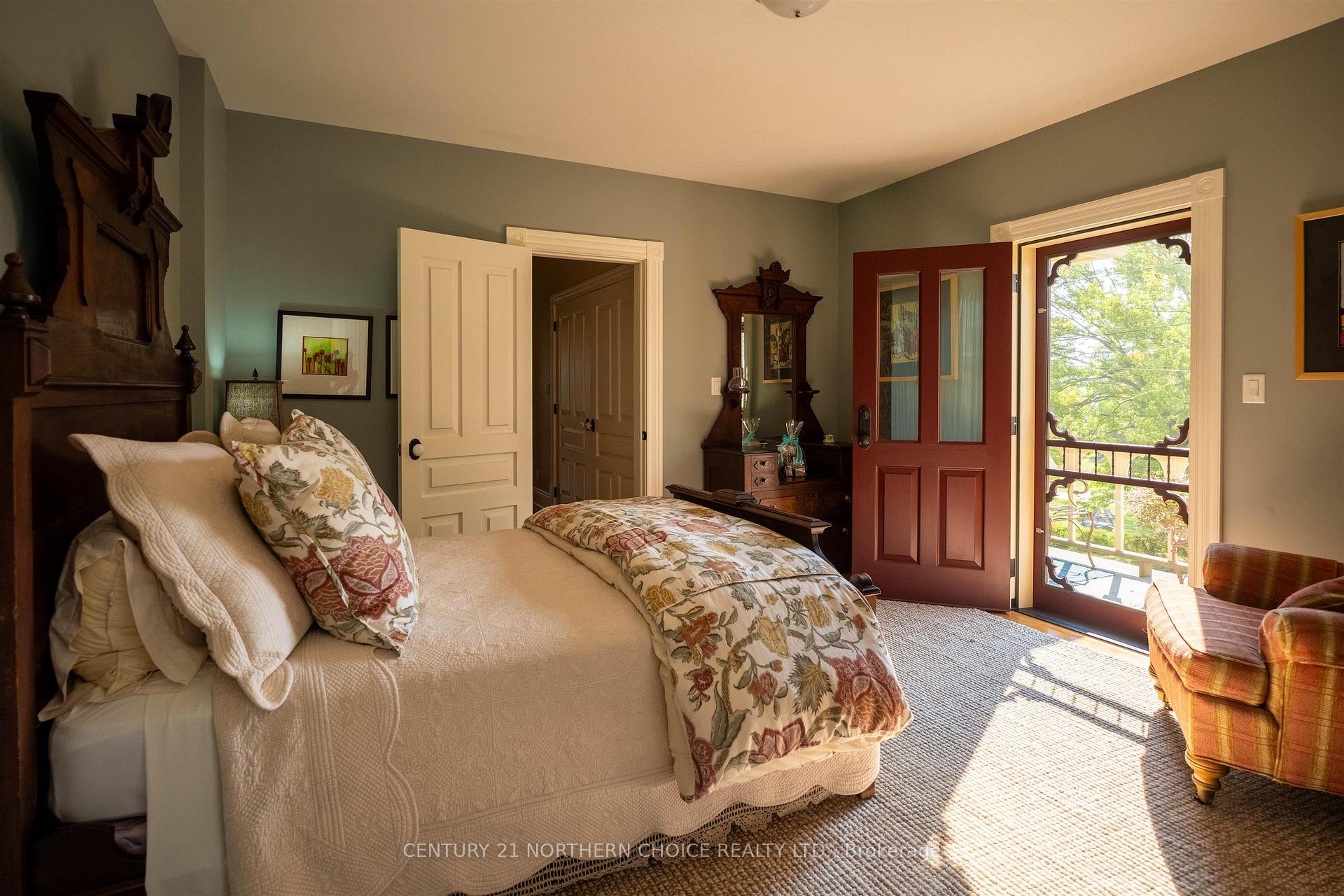 Photo 18 of 108 Ottawa Street, Kenora, Keewatin — HOMEH