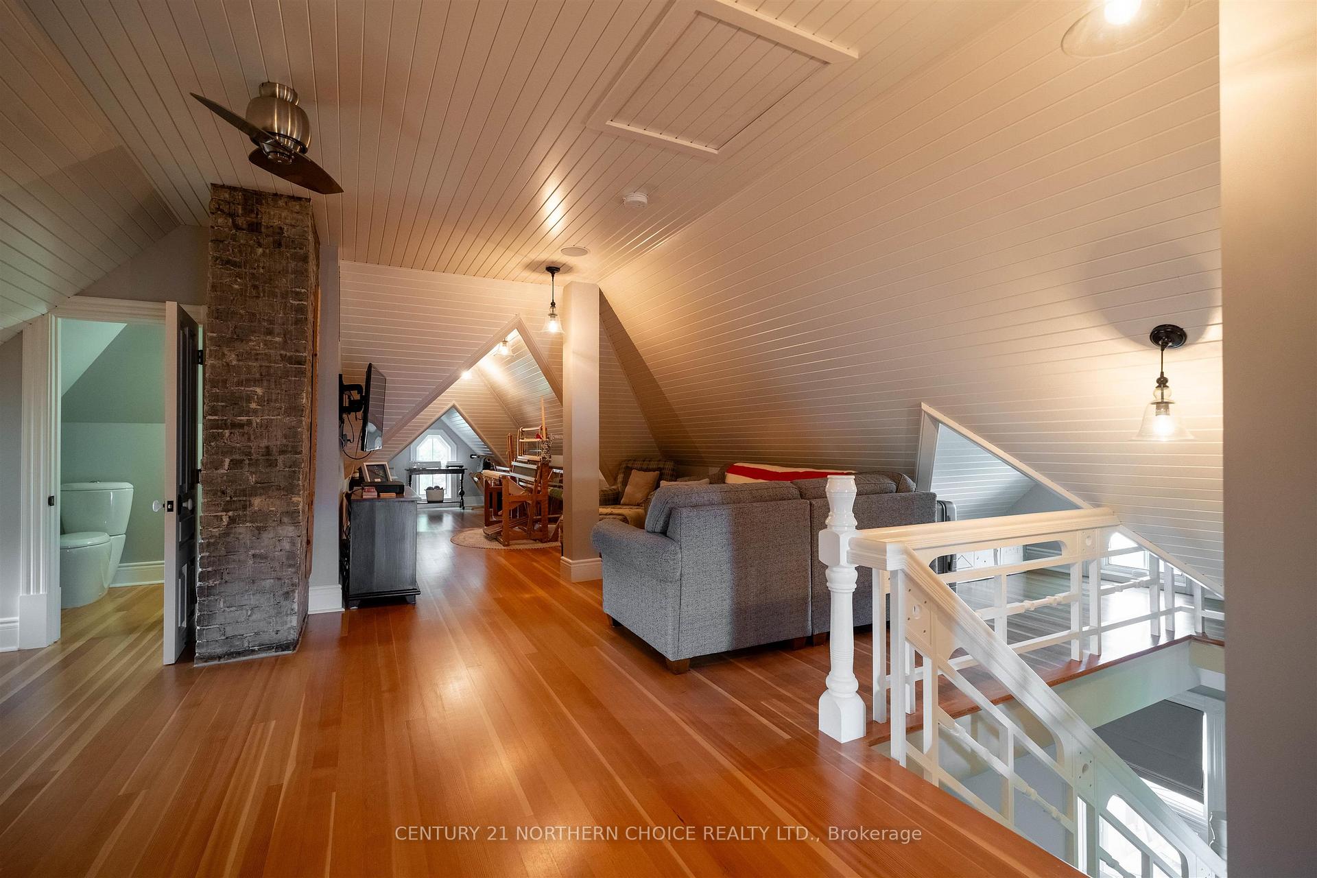 Photo 23 of 108 Ottawa Street, Kenora, Keewatin — HOMEH