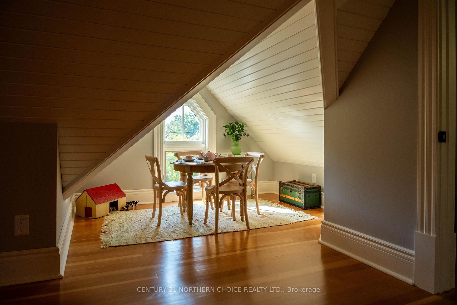 Photo 25 of 108 Ottawa Street, Kenora, Keewatin — HOMEH