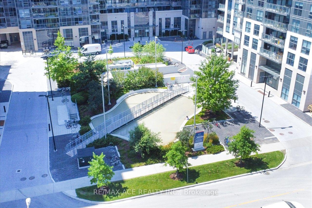 Photo 3 of Unit 310, 30 Meadowglen Place, Scarborough, Woburn — HOMEH