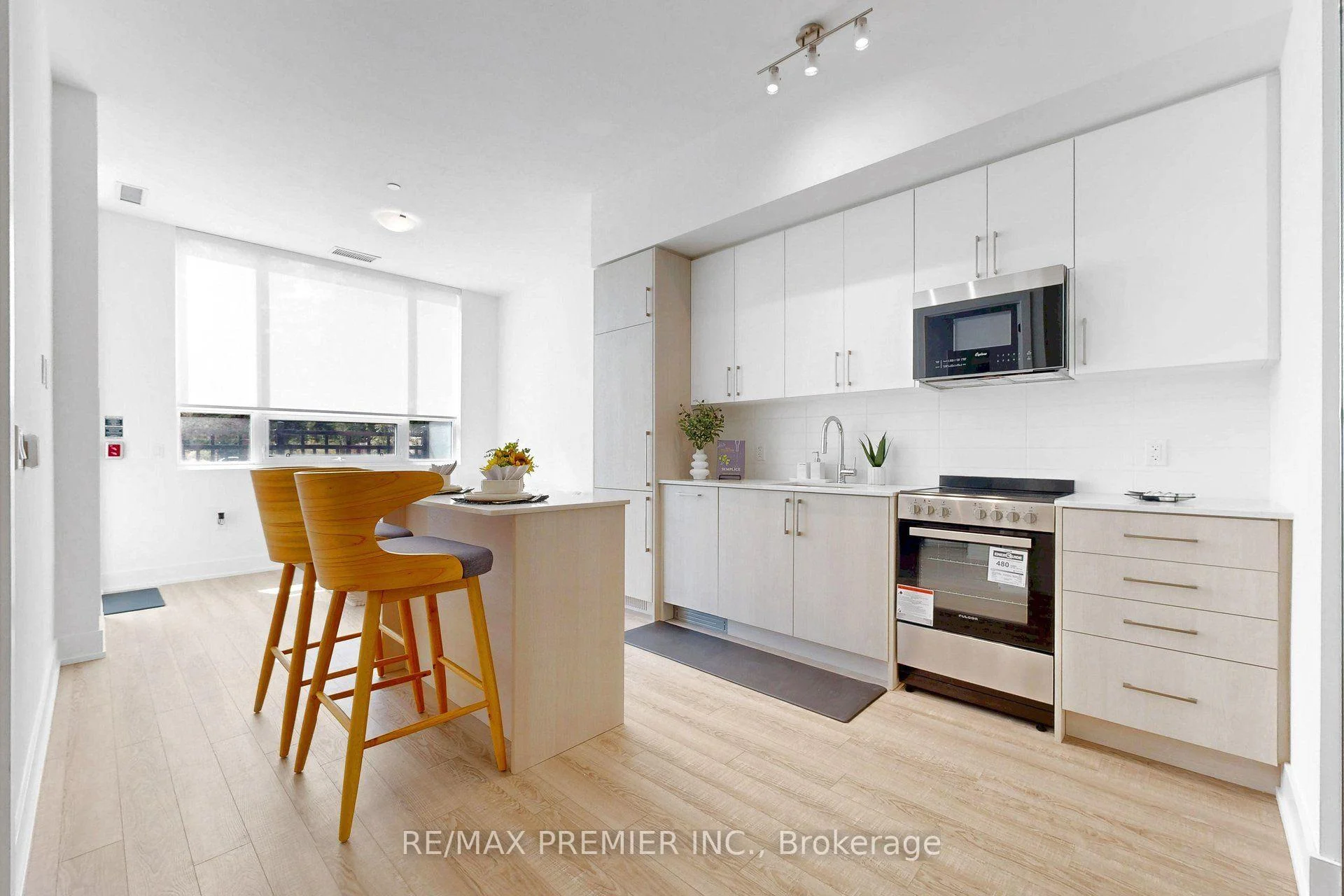 Photo 18 of Unit 113, 2075 King Road, King, King City — HOMEH