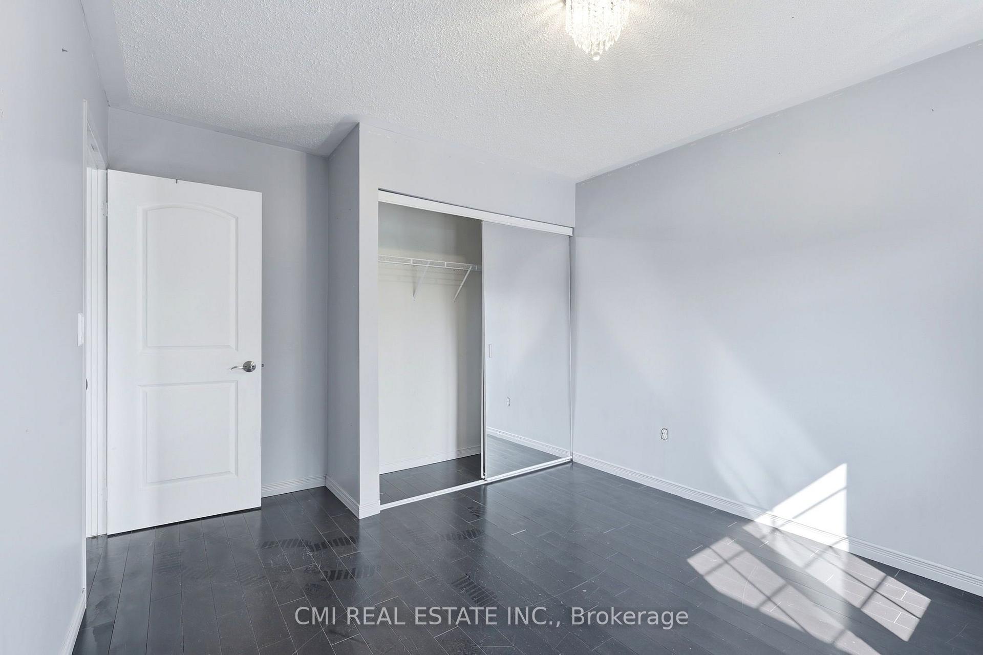 Photo 22 of 42 Honeyman Drive, Clarington, Bowmanville — HOMEH