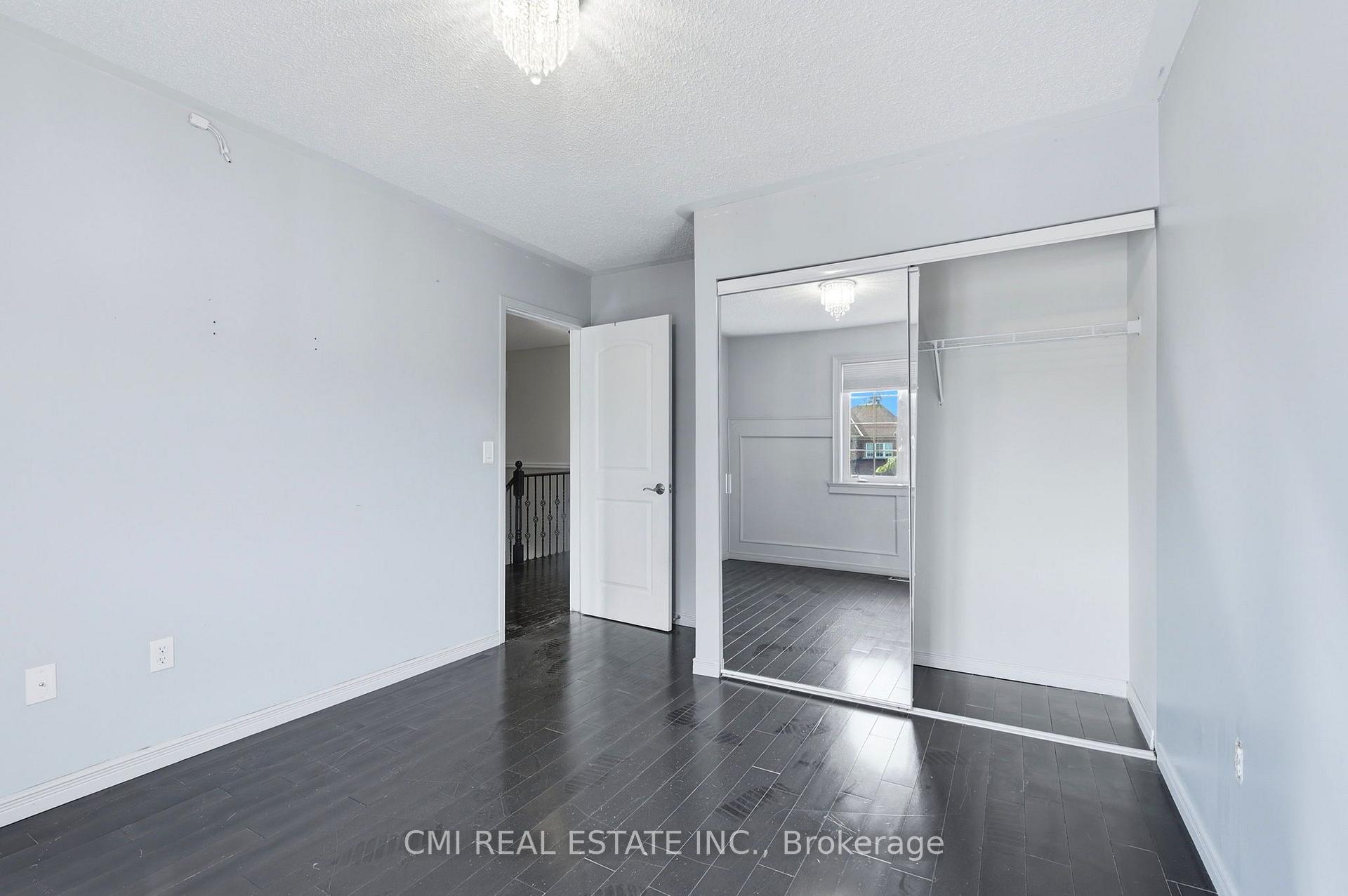 Photo 24 of 42 Honeyman Drive, Clarington, Bowmanville — HOMEH