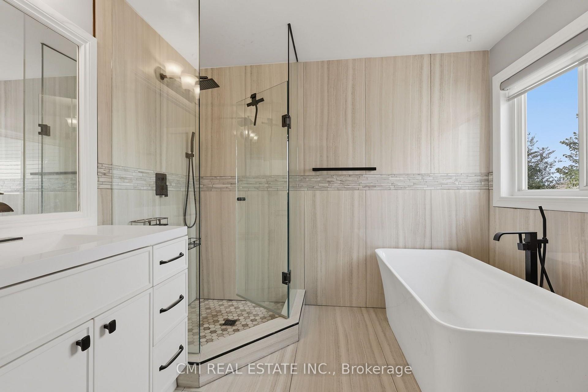 Photo 30 of 42 Honeyman Drive, Clarington, Bowmanville — HOMEH