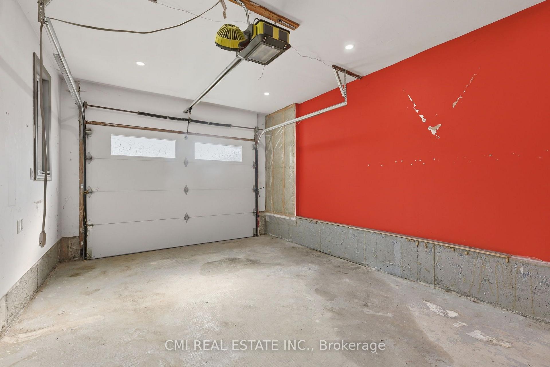 Photo 39 of 42 Honeyman Drive, Clarington, Bowmanville — HOMEH
