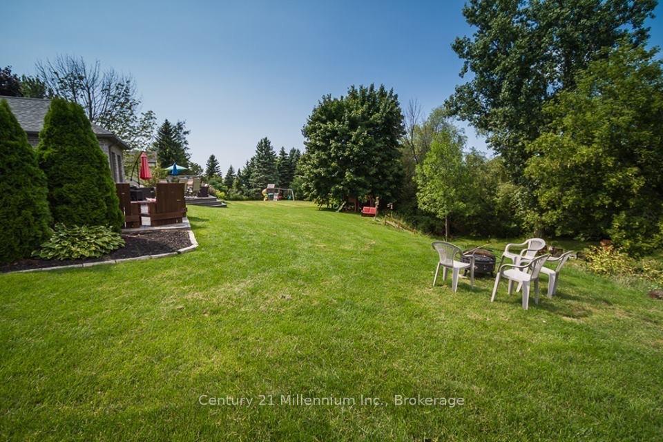 Photo 7 of 72235 Lakeshore Drive, R.R. #1, Bluewater, Hay — HOMEH