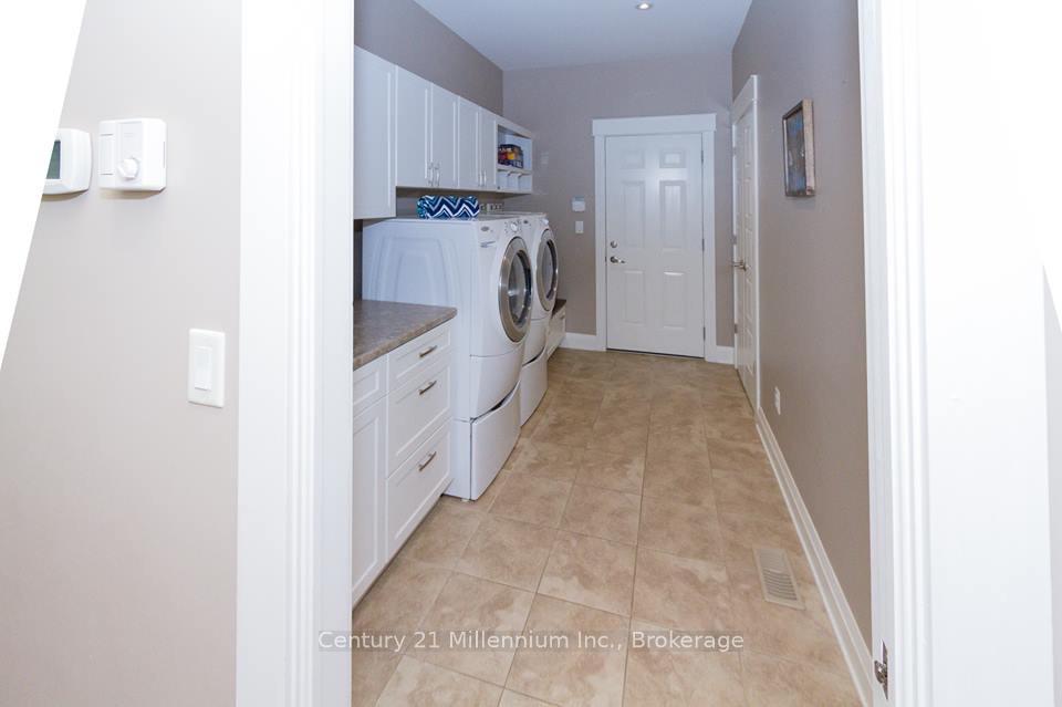 Photo 13 of 72235 Lakeshore Drive, R.R. #1, Bluewater, Hay — HOMEH