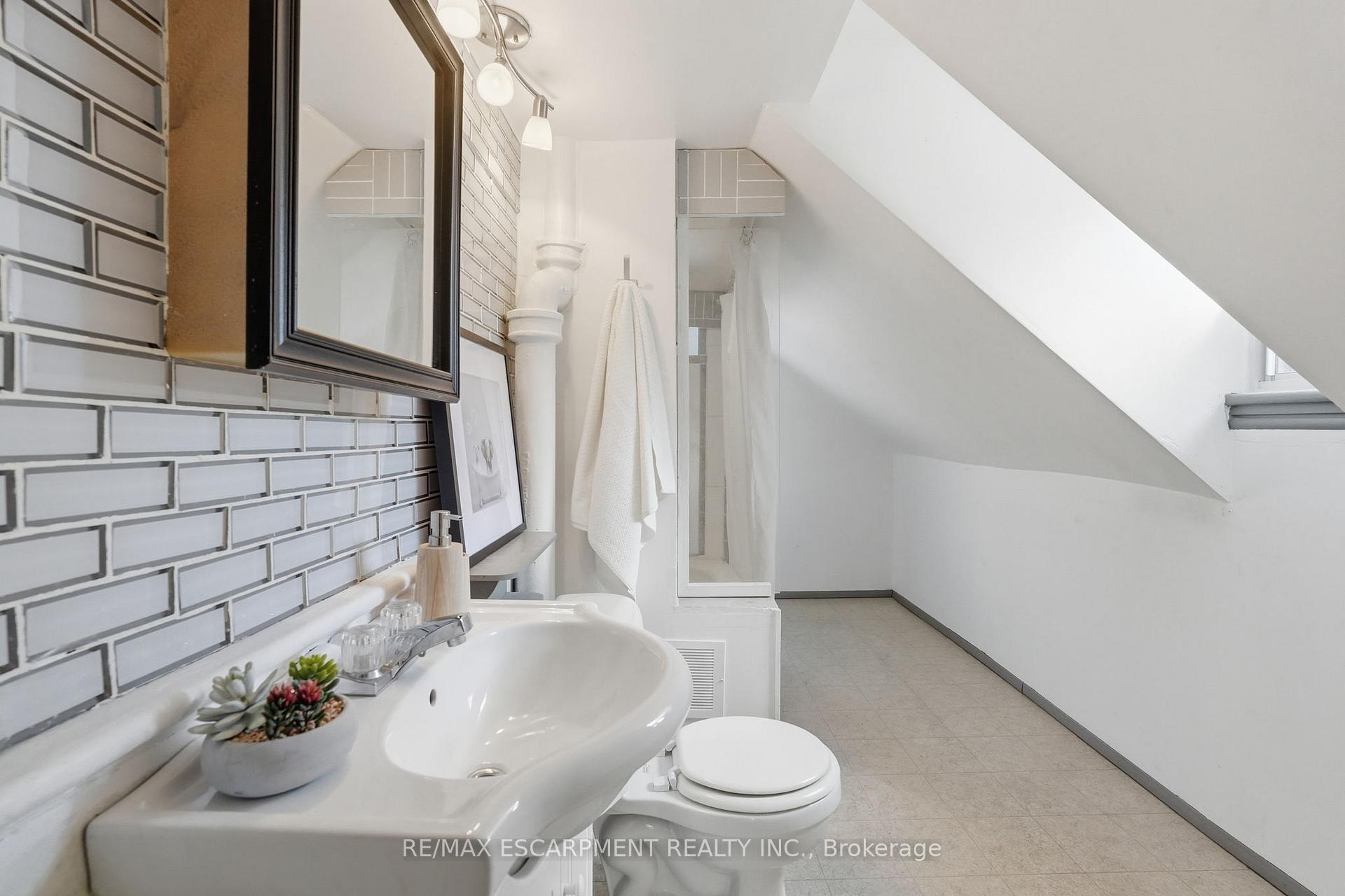 Photo 32 of 79 Murray Street E, Hamilton, Beasley — HOMEH