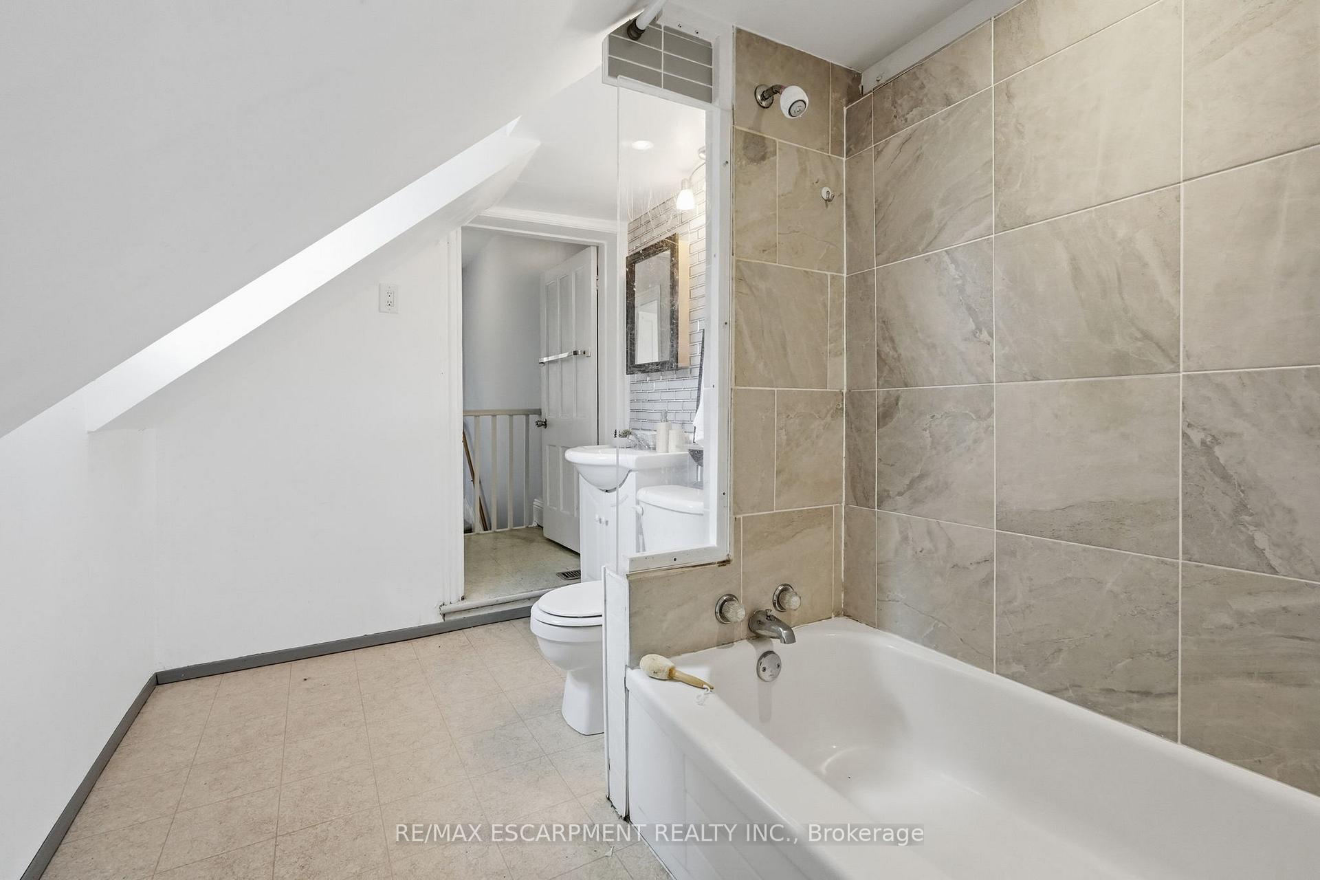 Photo 33 of 79 Murray Street E, Hamilton, Beasley — HOMEH