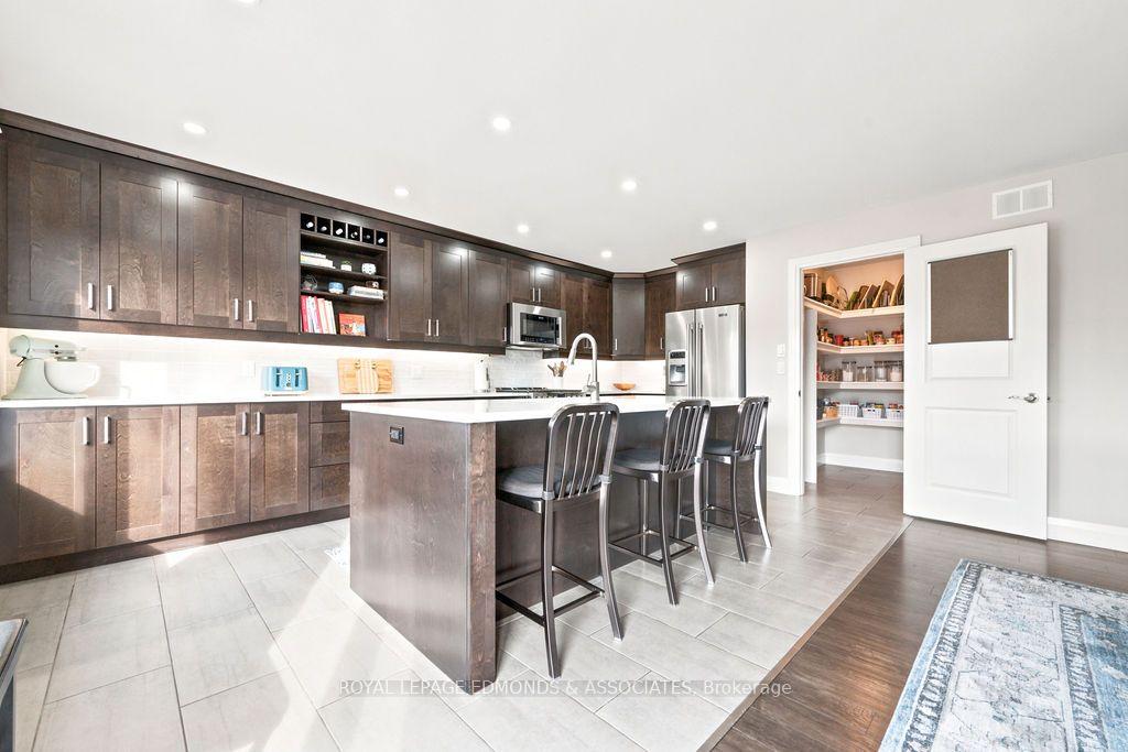 Photo 13 of 10 Noble Crescent, Petawawa, Petawawa — HOMEH