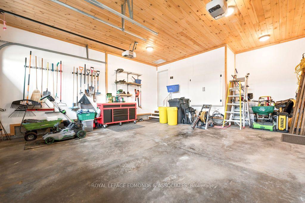 Photo 18 of 10 Noble Crescent, Petawawa, Petawawa — HOMEH