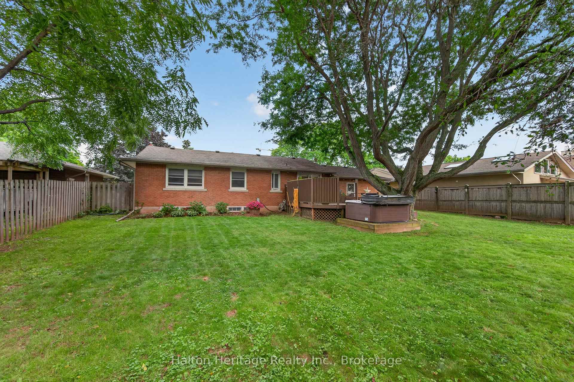Photo 40 of 9 Strathearn Avenue, Grimsby, Grimsby East — HOMEH