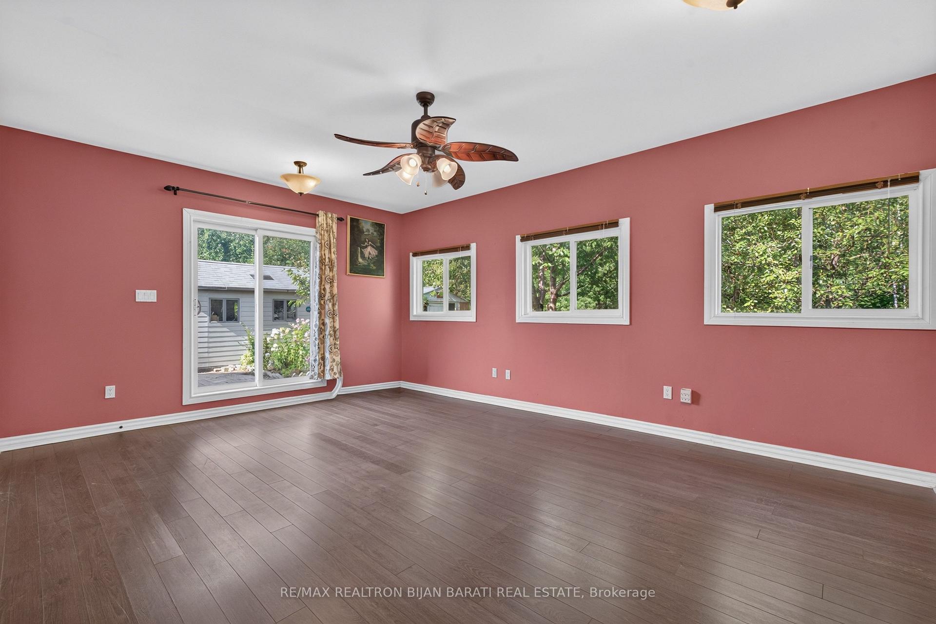 Photo 19 of 601 Conacher Drive, North York, Newtonbrook East — HOMEH