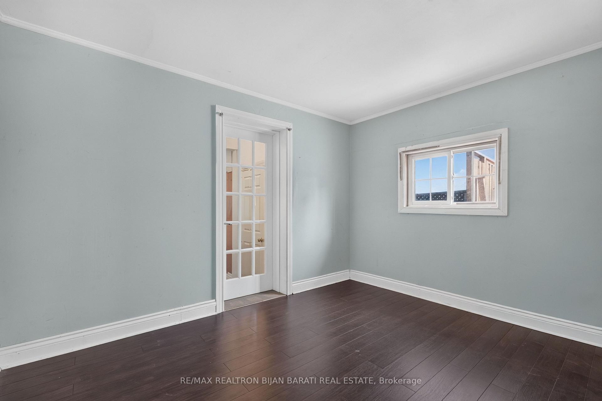 Photo 22 of 601 Conacher Drive, North York, Newtonbrook East — HOMEH