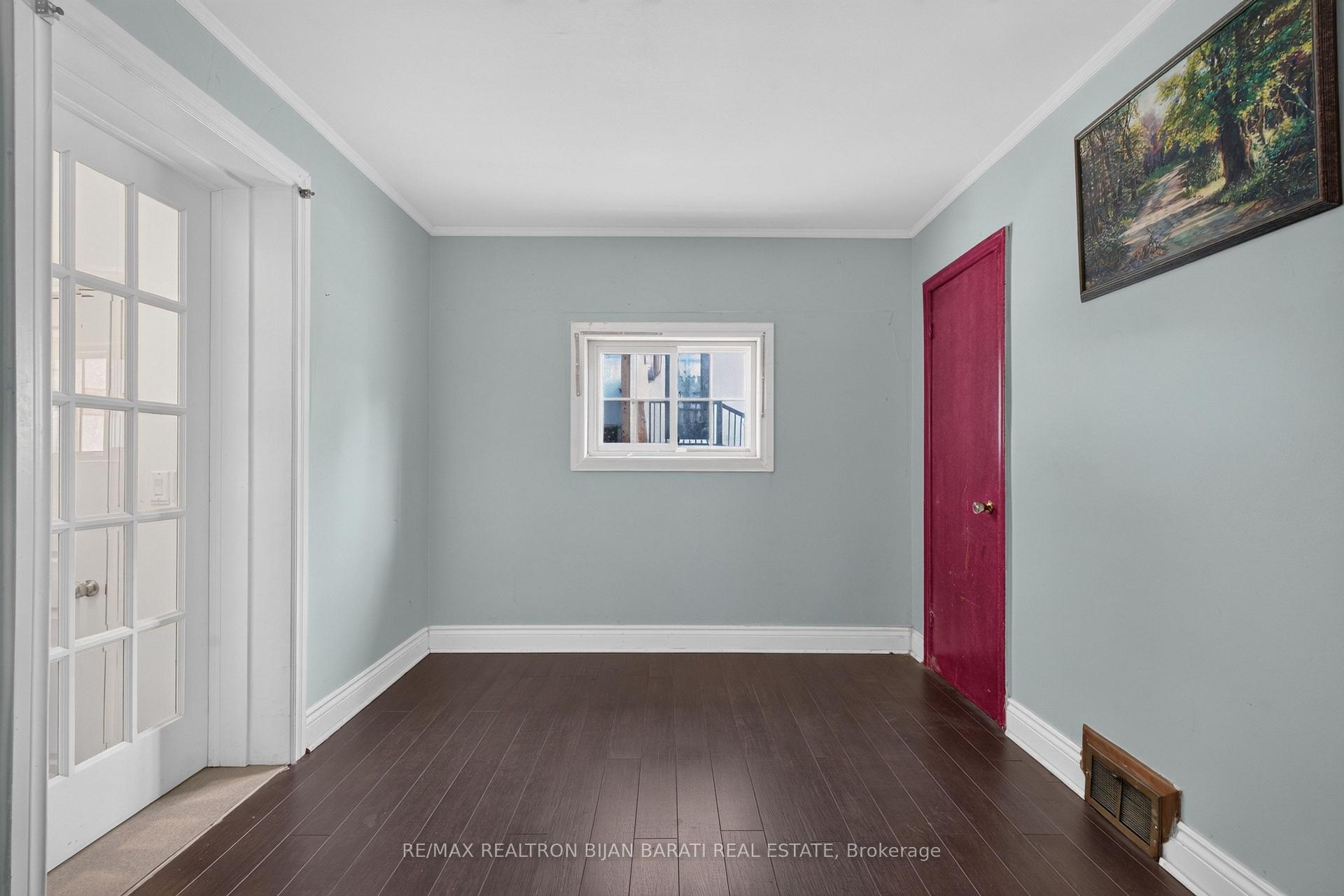 Photo 24 of 601 Conacher Drive, North York, Newtonbrook East — HOMEH