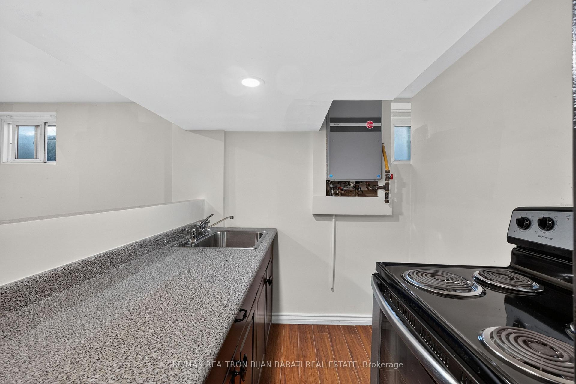 Photo 31 of 601 Conacher Drive, North York, Newtonbrook East — HOMEH