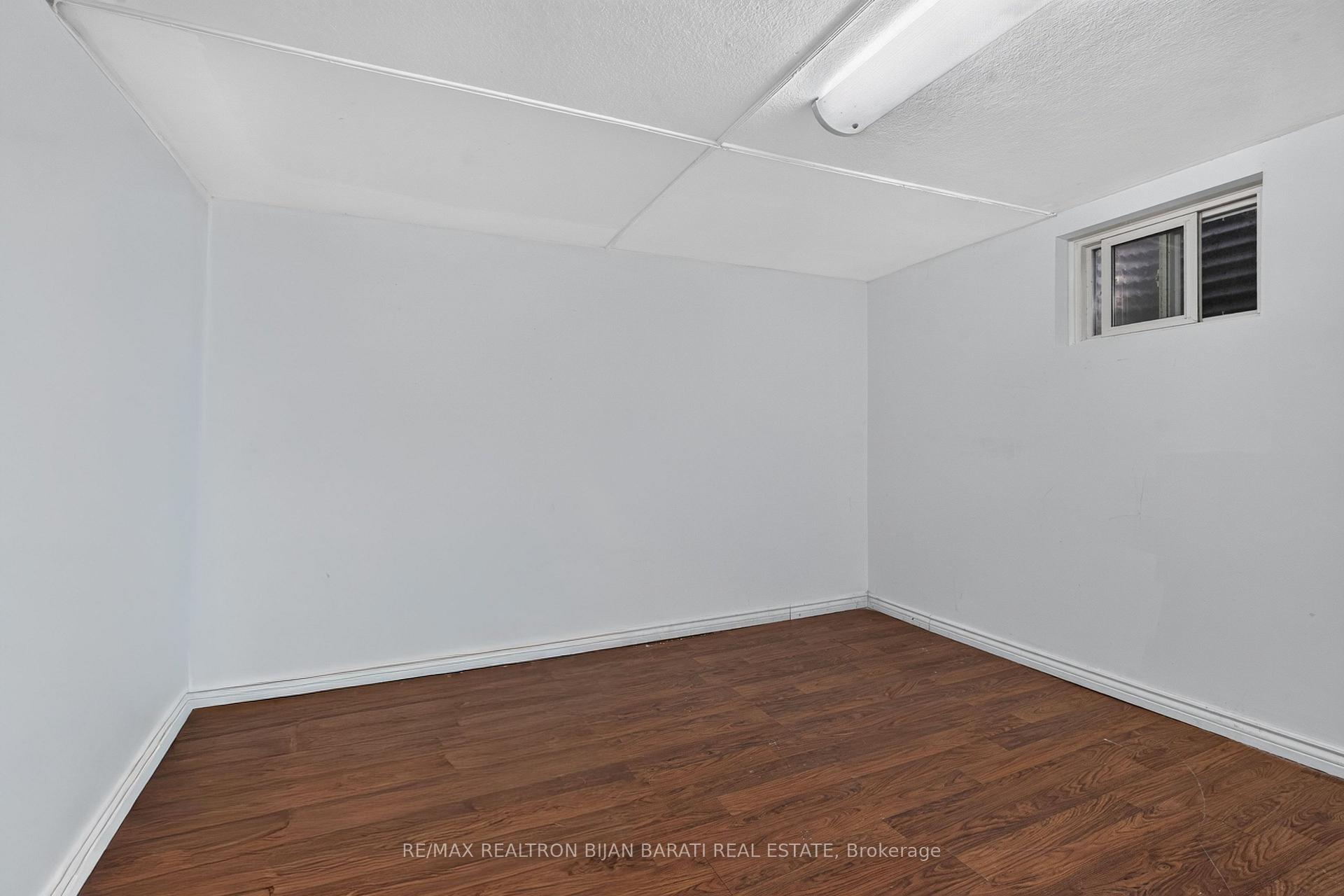 Photo 34 of 601 Conacher Drive, North York, Newtonbrook East — HOMEH