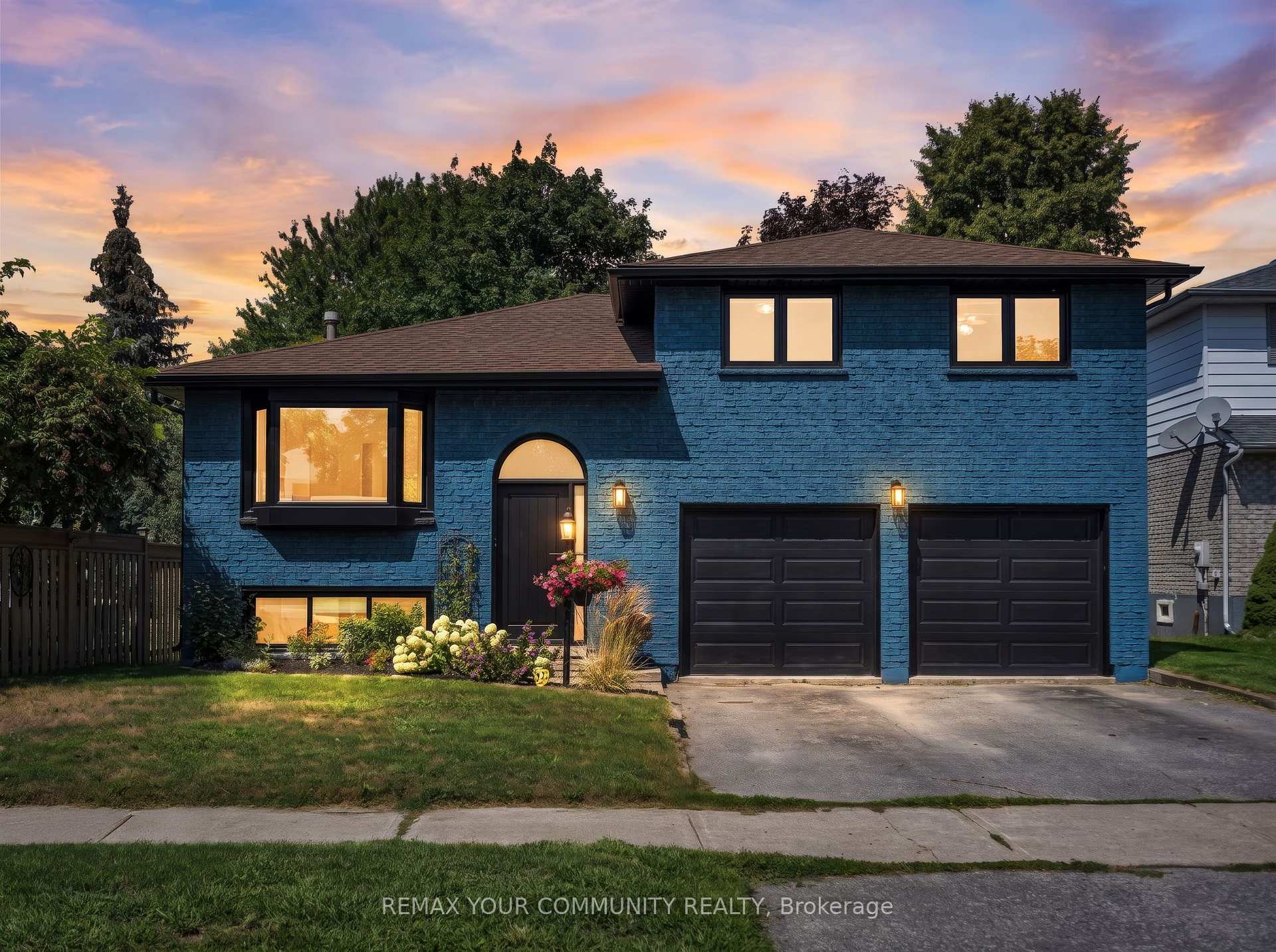 Photo 2 of 192 Biscayne Boulevard, Georgina, Keswick South — HOMEH