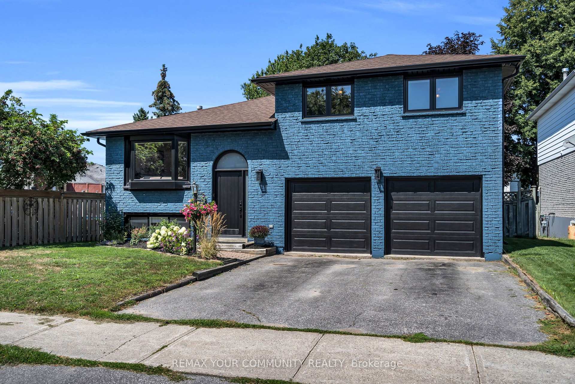 Photo 3 of 192 Biscayne Boulevard, Georgina, Keswick South — HOMEH