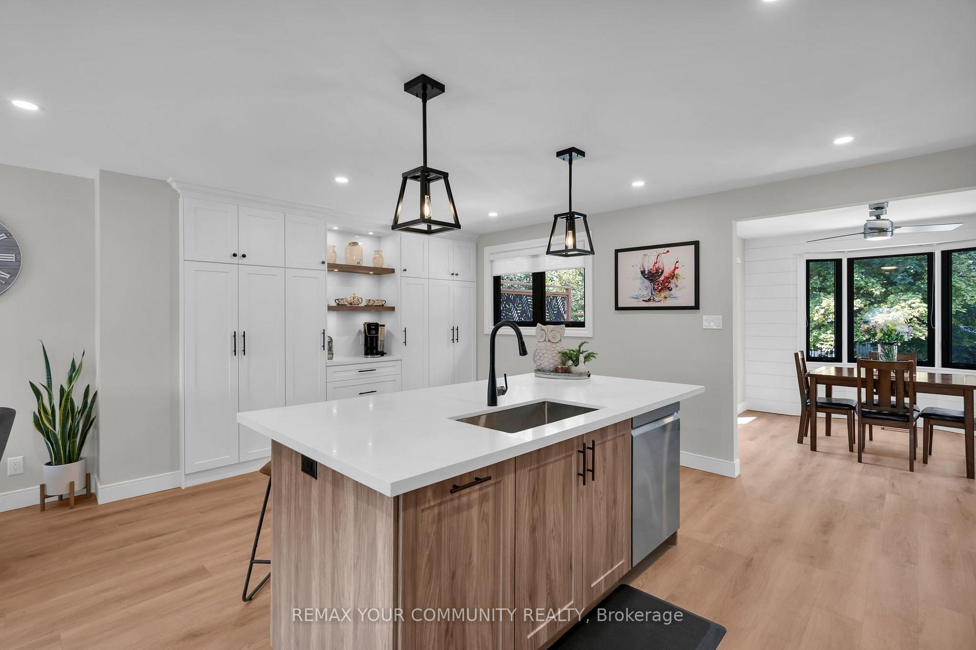 Photo 13 of 192 Biscayne Boulevard, Georgina, Keswick South — HOMEH