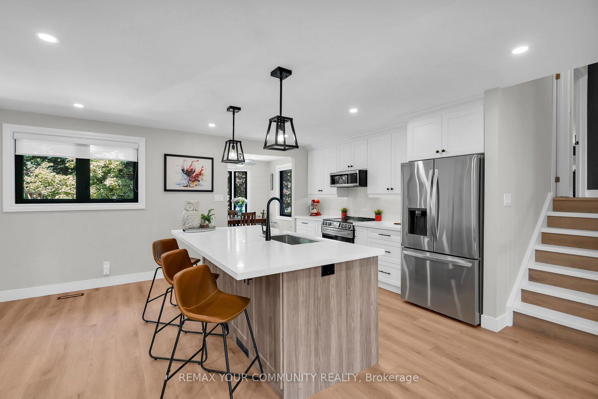 Photo 14 of 192 Biscayne Boulevard, Georgina, Keswick South — HOMEH