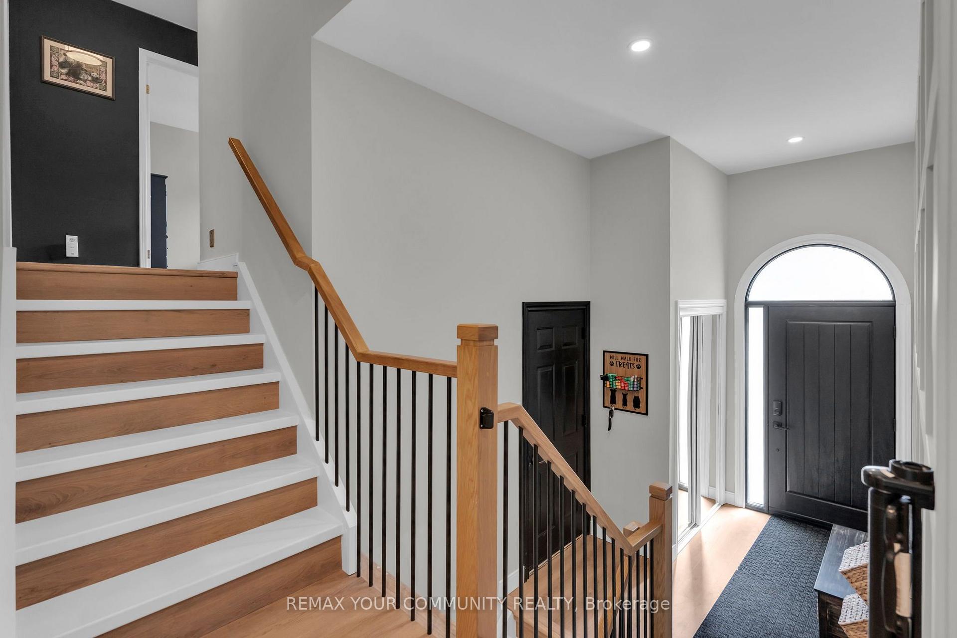 Photo 18 of 192 Biscayne Boulevard, Georgina, Keswick South — HOMEH
