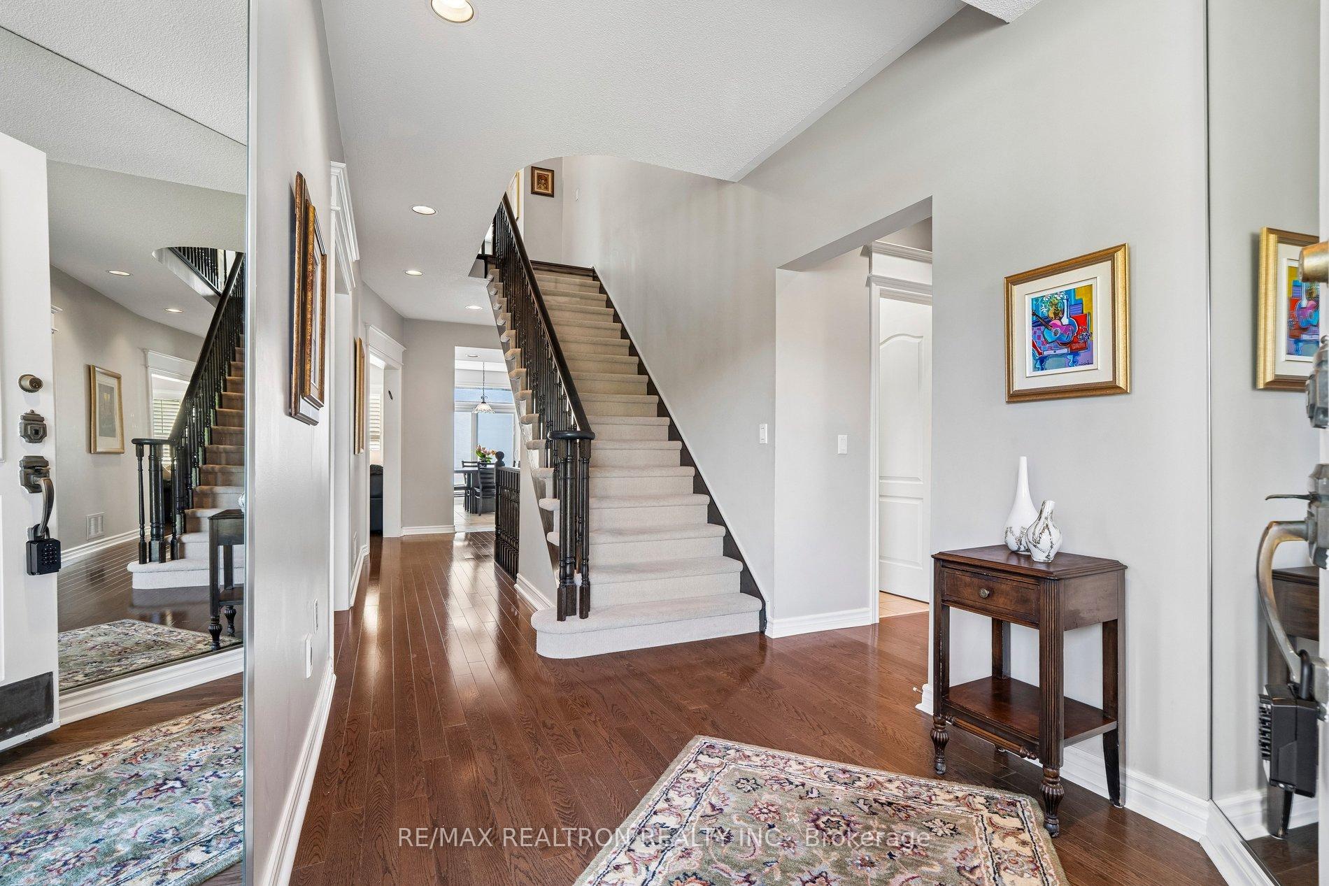 Photo 5 of 76 Ventura Way, Vaughan, Beverley Glen — HOMEH