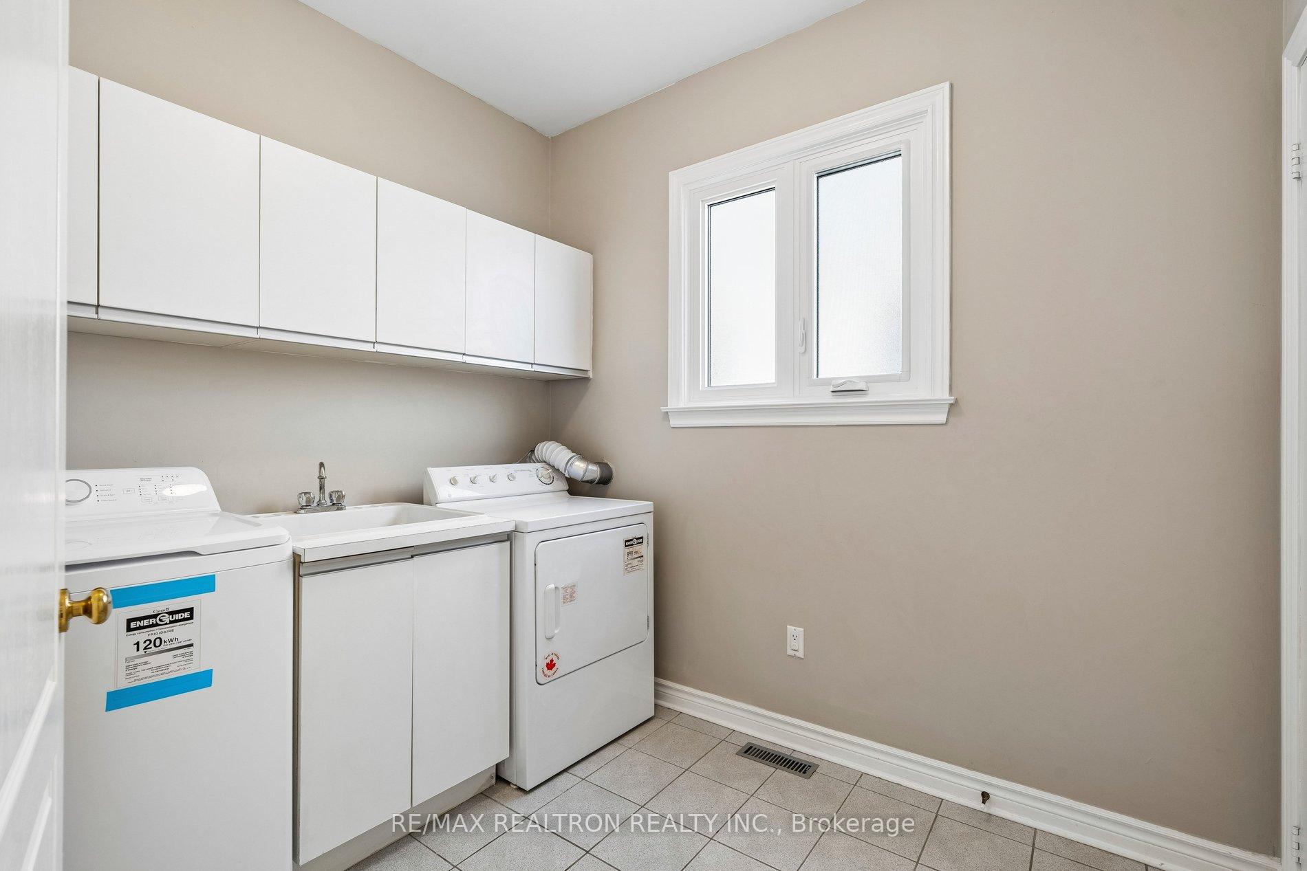Photo 7 of 76 Ventura Way, Vaughan, Beverley Glen — HOMEH